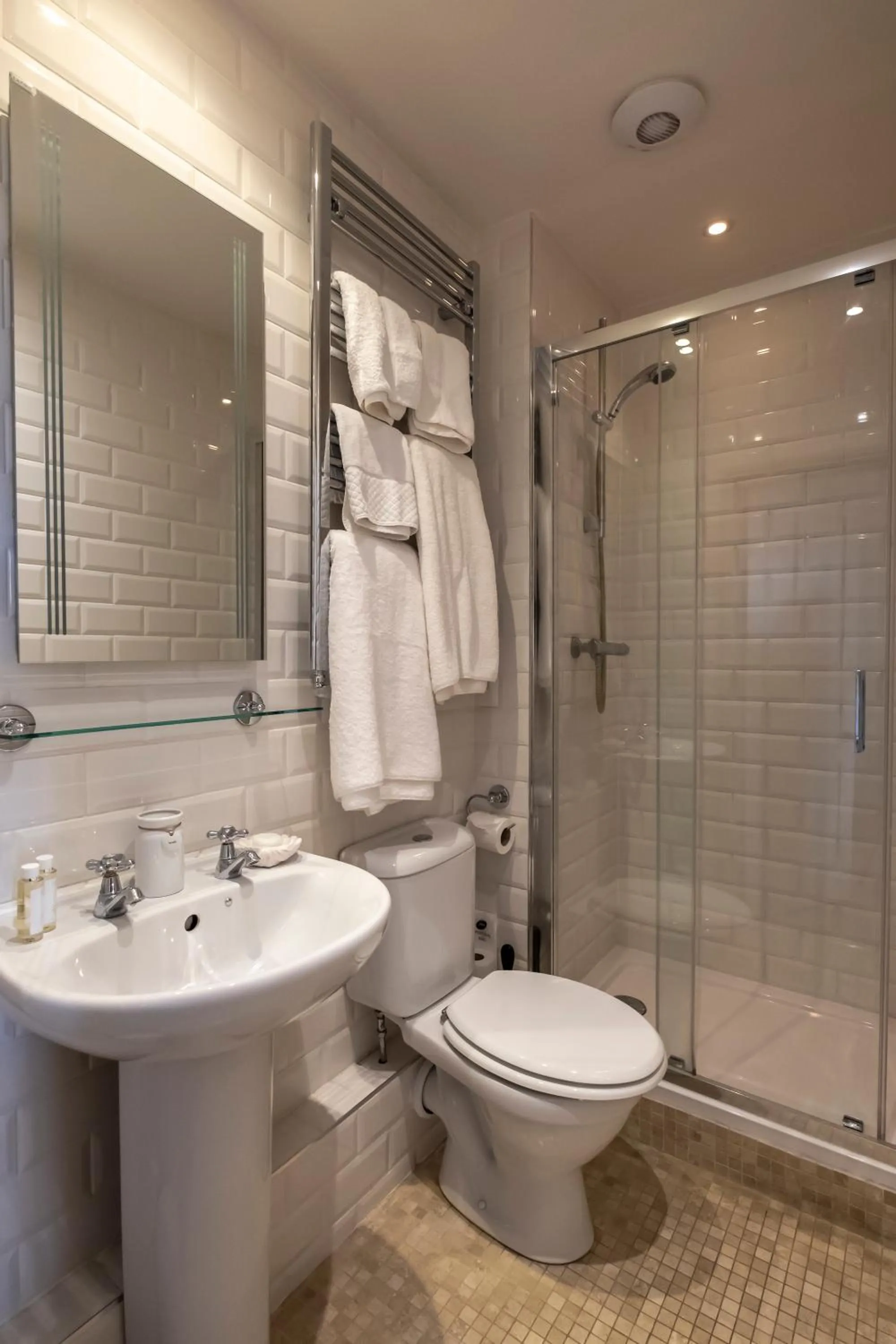 Bathroom in The Ship At Dunwich
