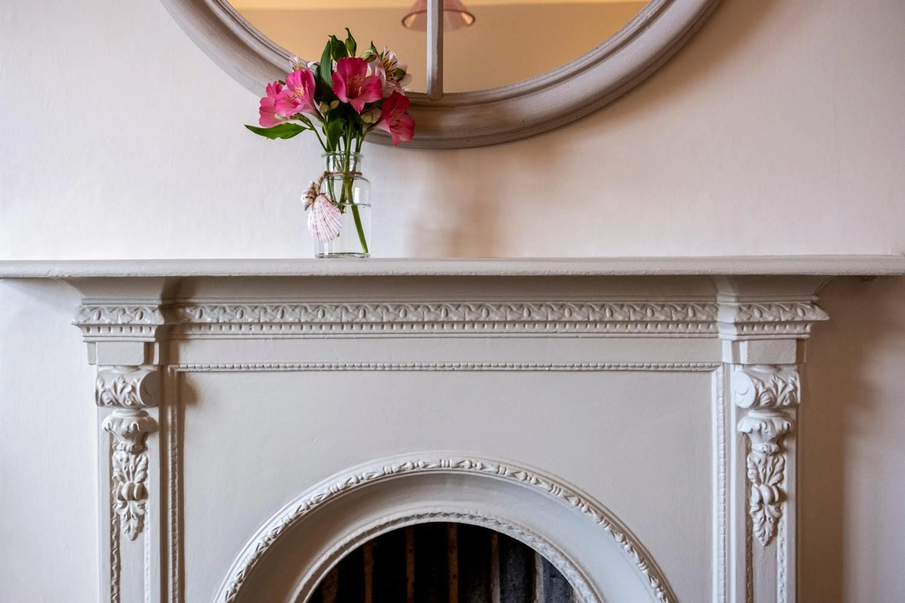 Decorative detail in The Ship At Dunwich