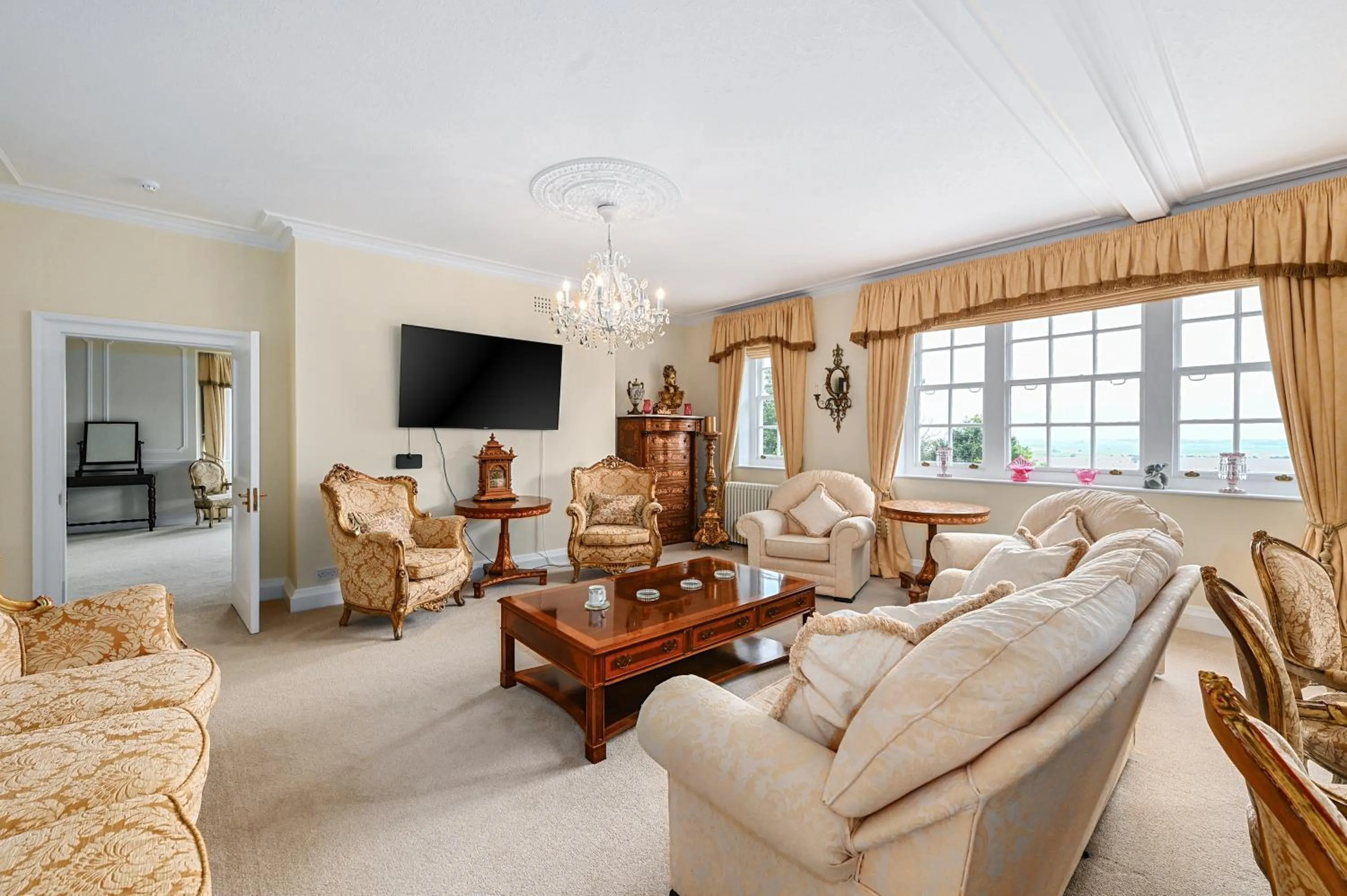 VIP in Saltcote Place