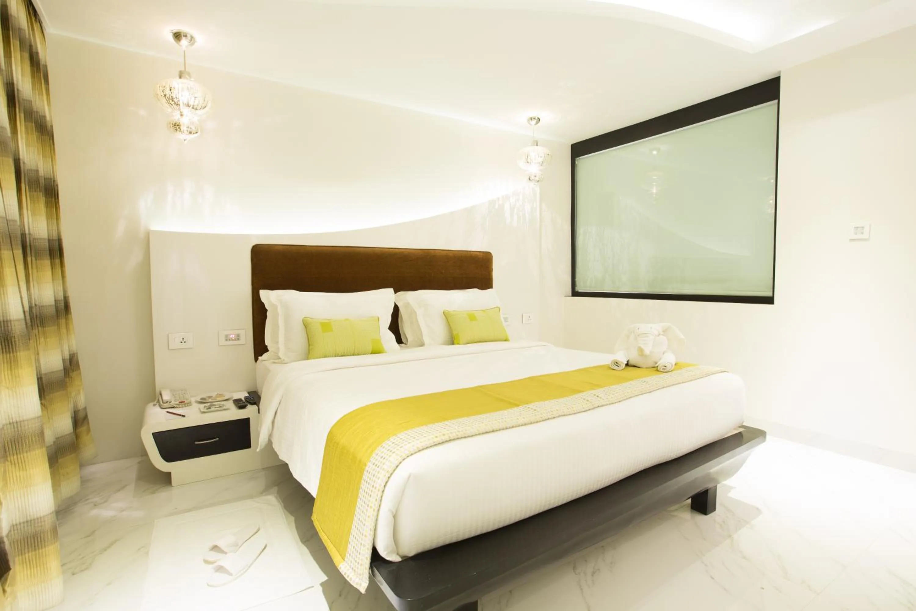 TV and multimedia, Bed in Hash Six Hotels