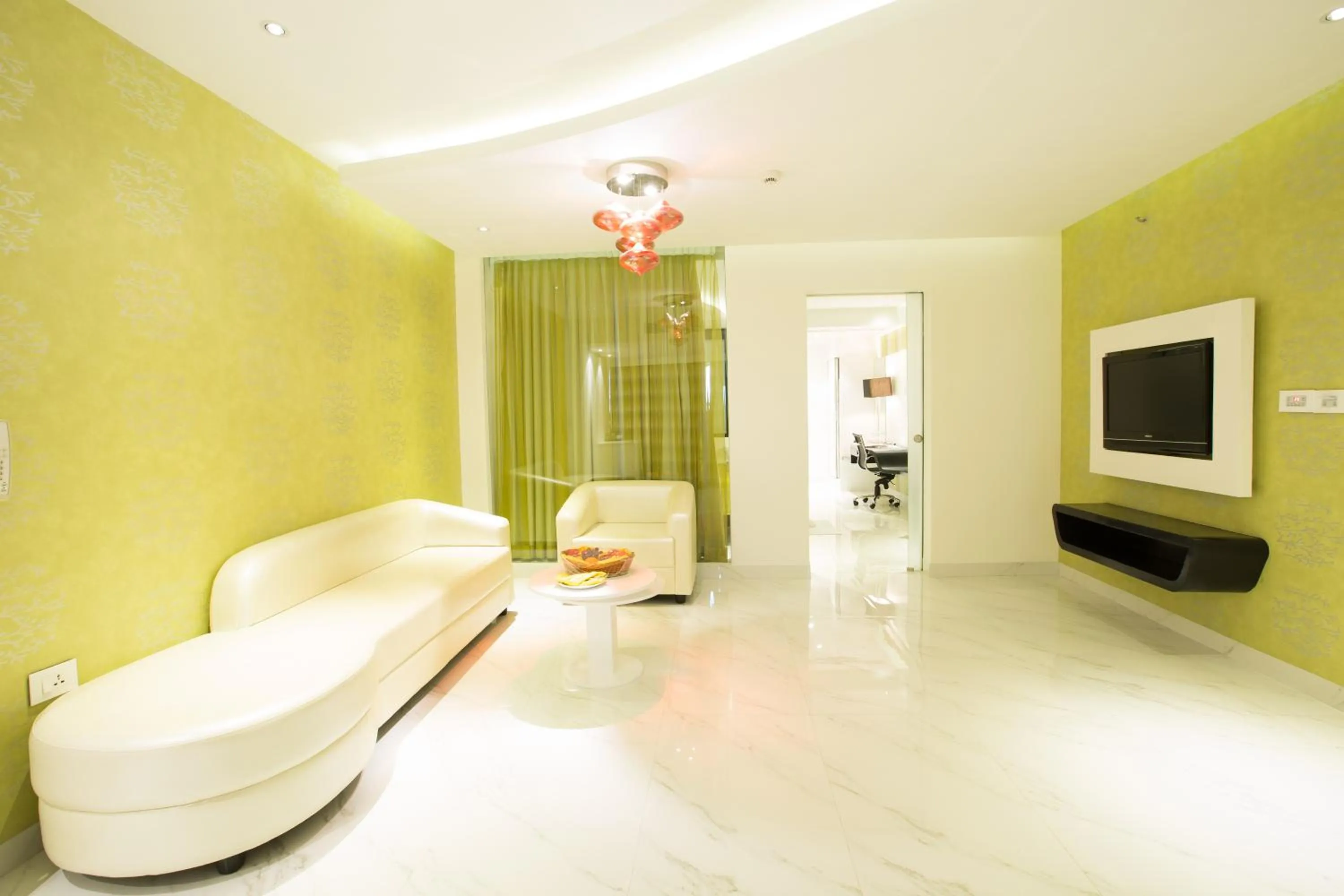 TV and multimedia in Hash Six Hotels