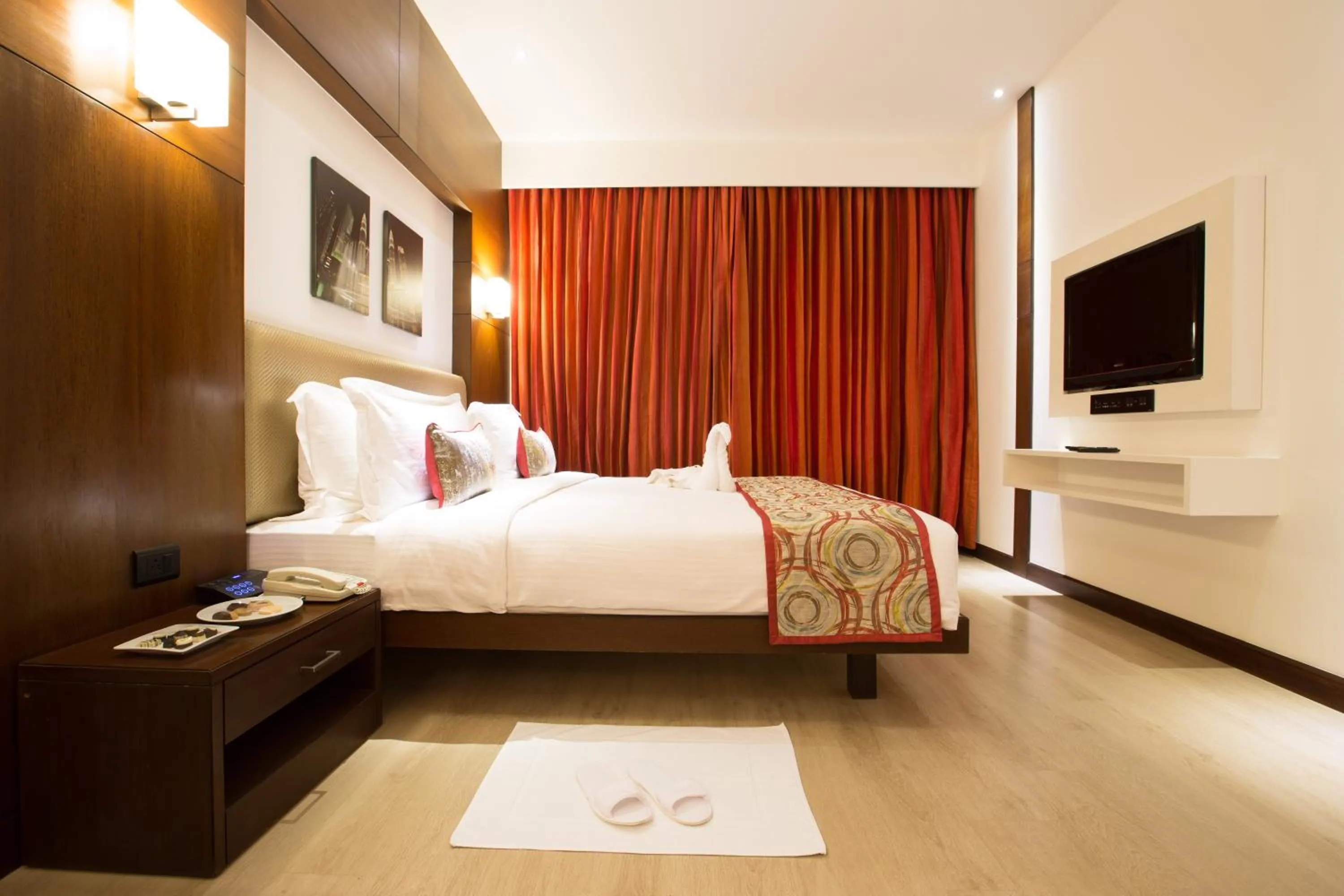 TV and multimedia, Bed in Hash Six Hotels