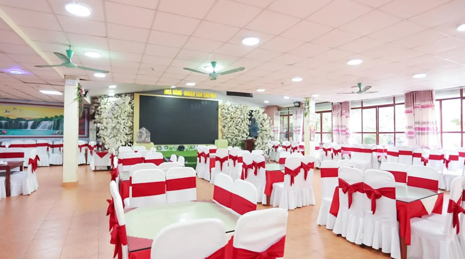 Sao Mai Bac Ha Hotel