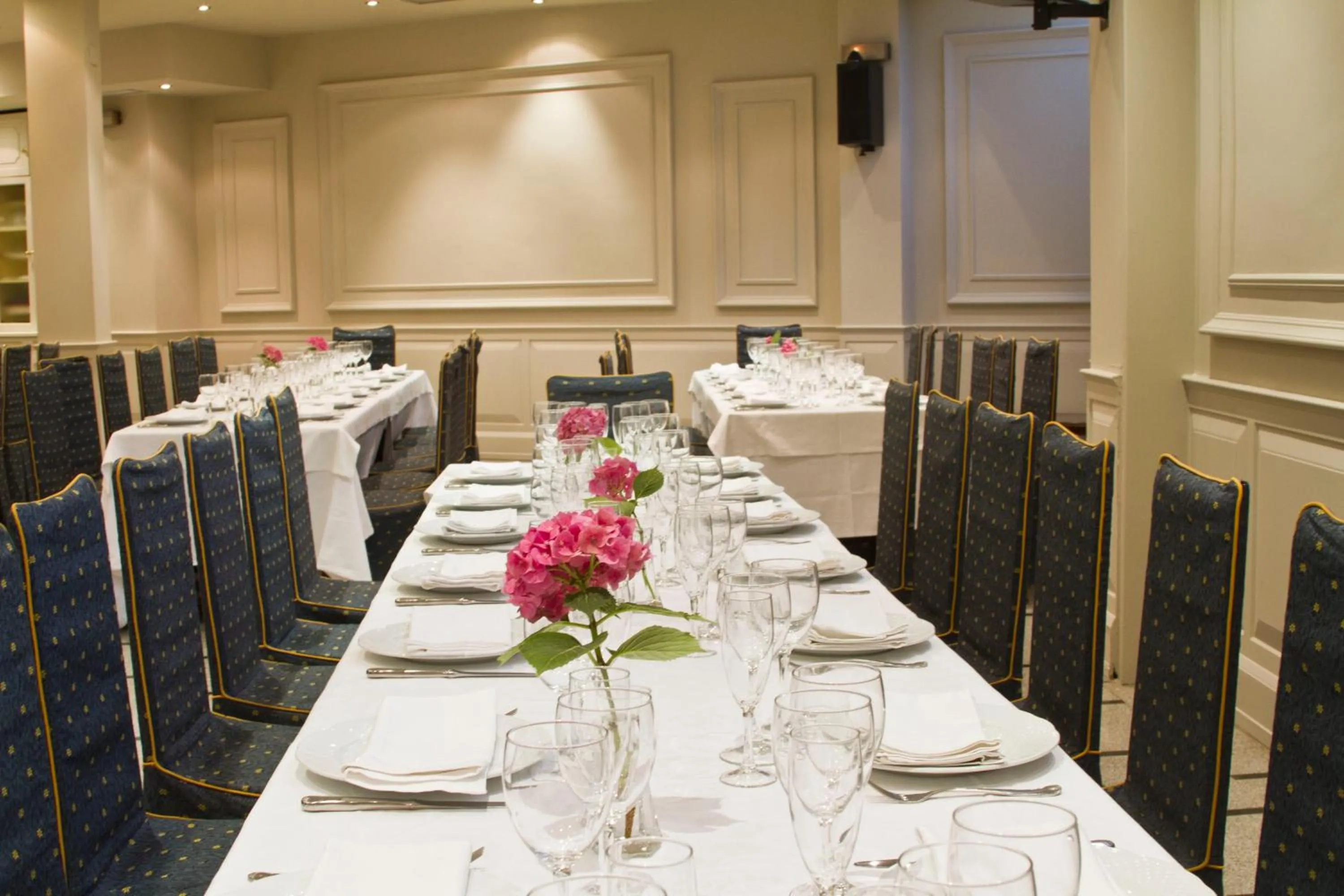 Restaurant/places to eat in Hotel Ciudad De Calahorra