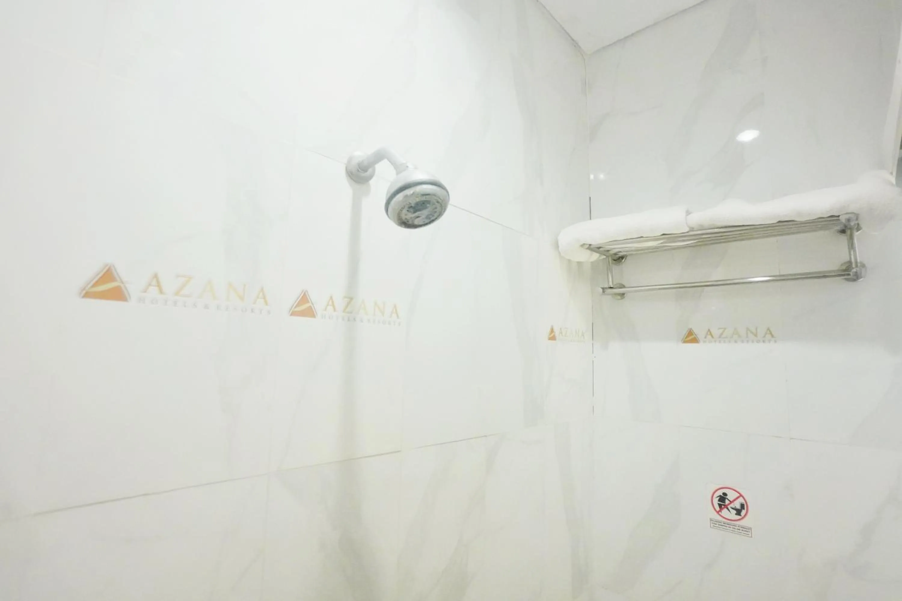 Bathroom in Front One Budget Hotel Tirtonadi Solo