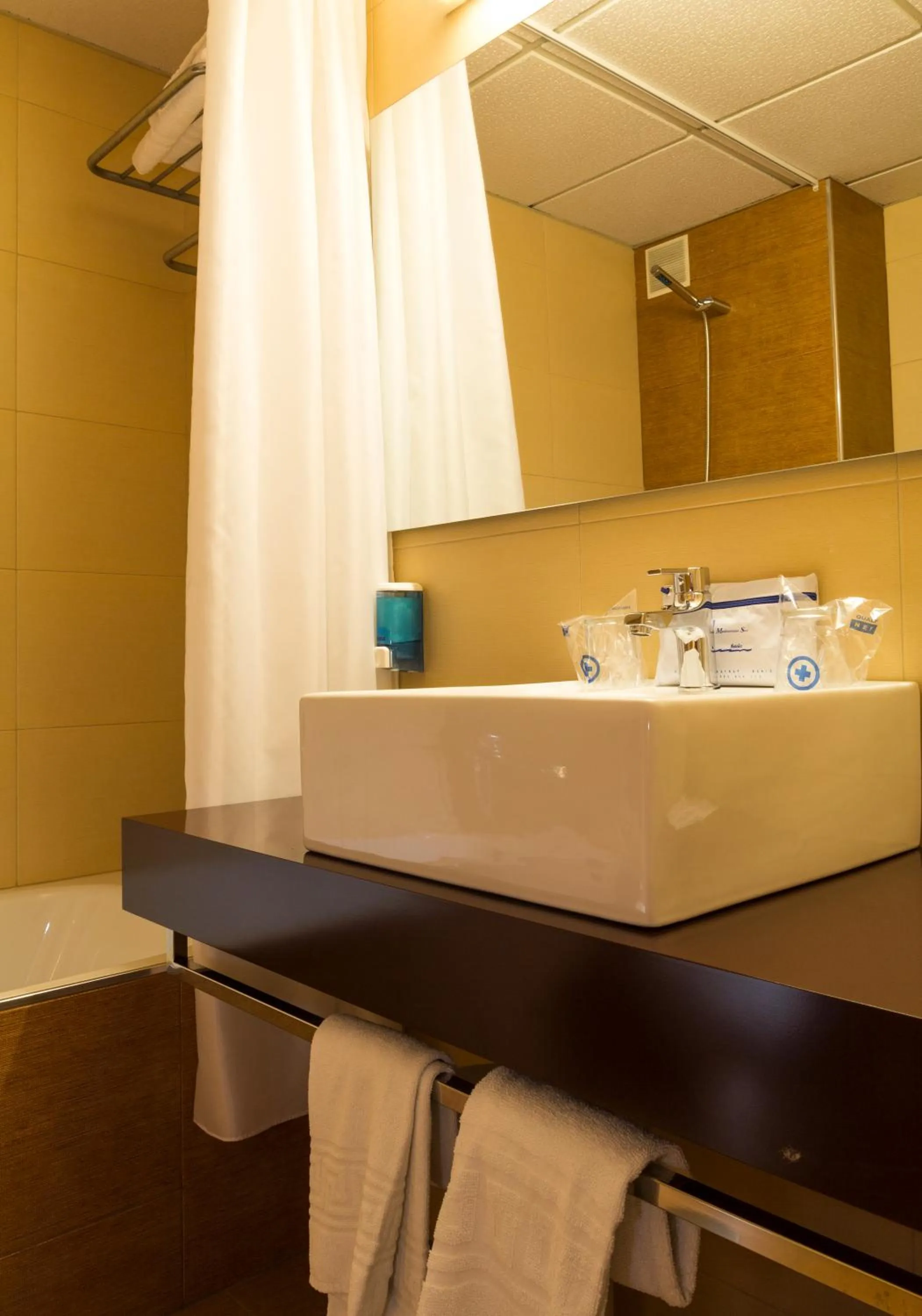 Bathroom in Hotel La Rápita