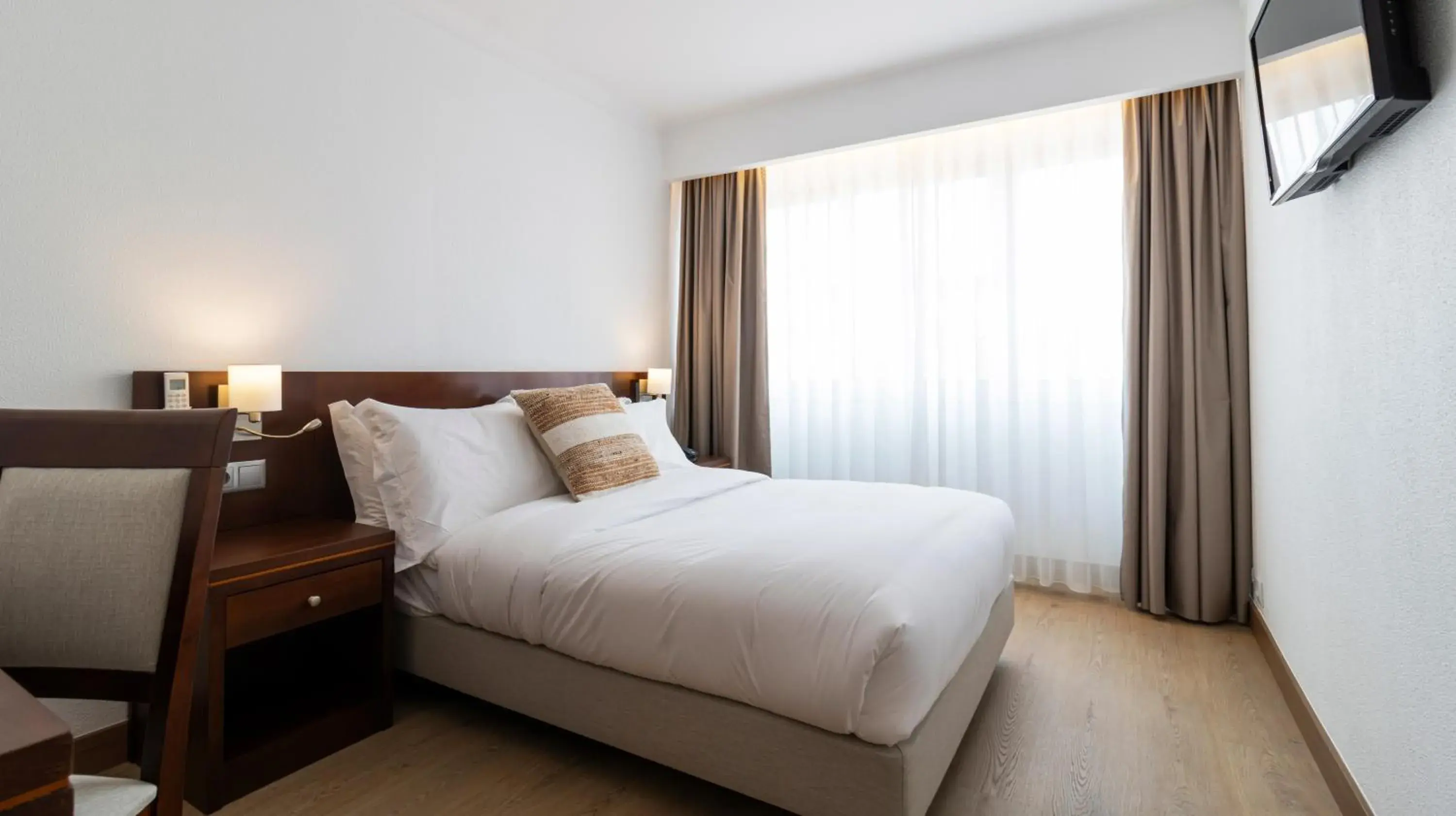 Double Room with Balcony in Albergaria Quim Barreiros Double Room with Balcony in Albergaria Quim Barreiros