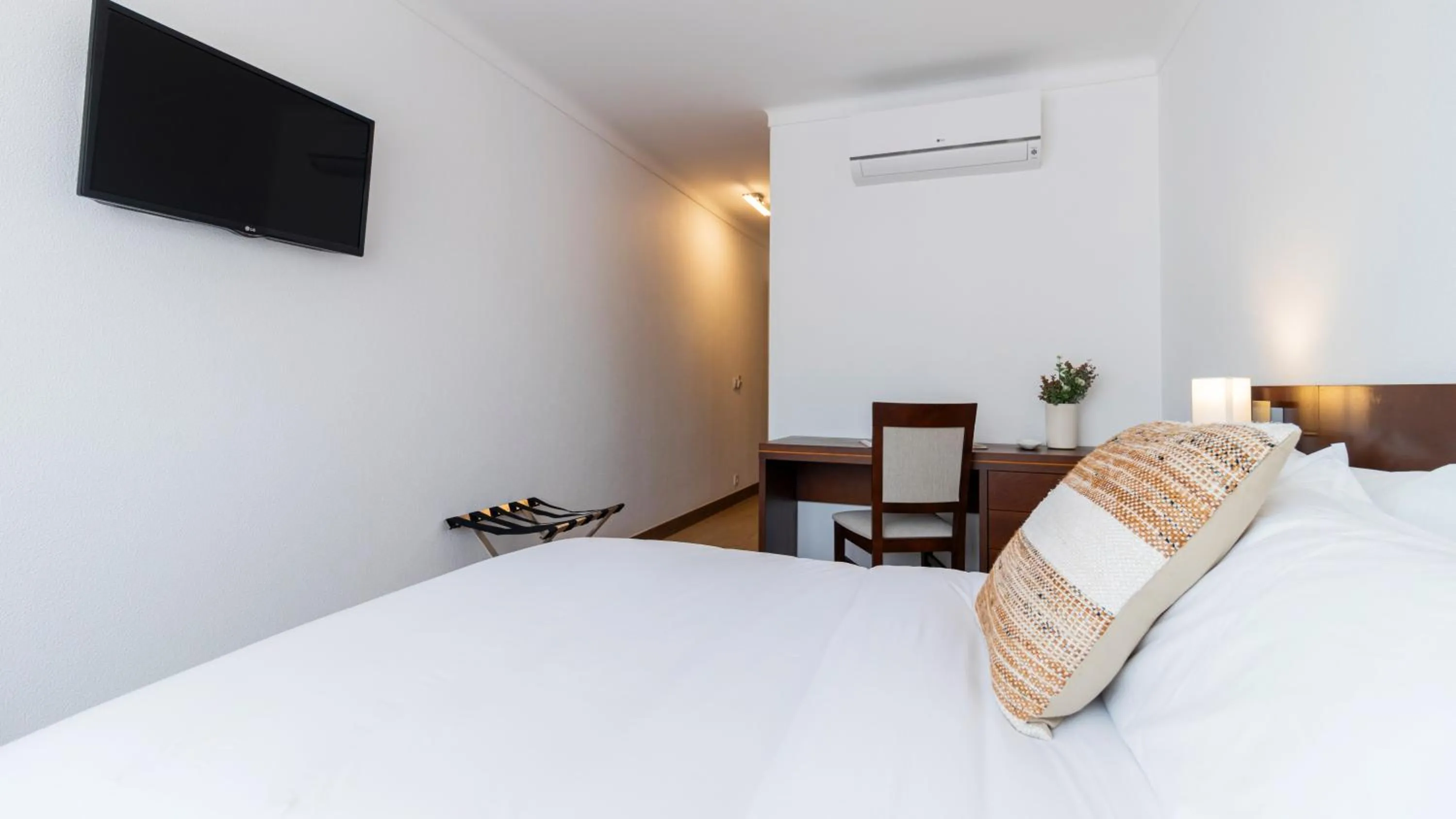 Bed in Albergaria Quim Barreiros