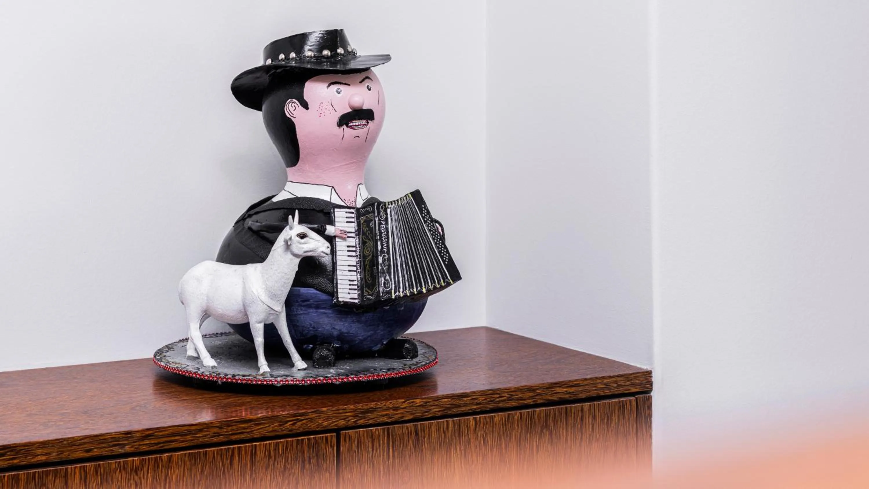 Decorative detail in Albergaria Quim Barreiros