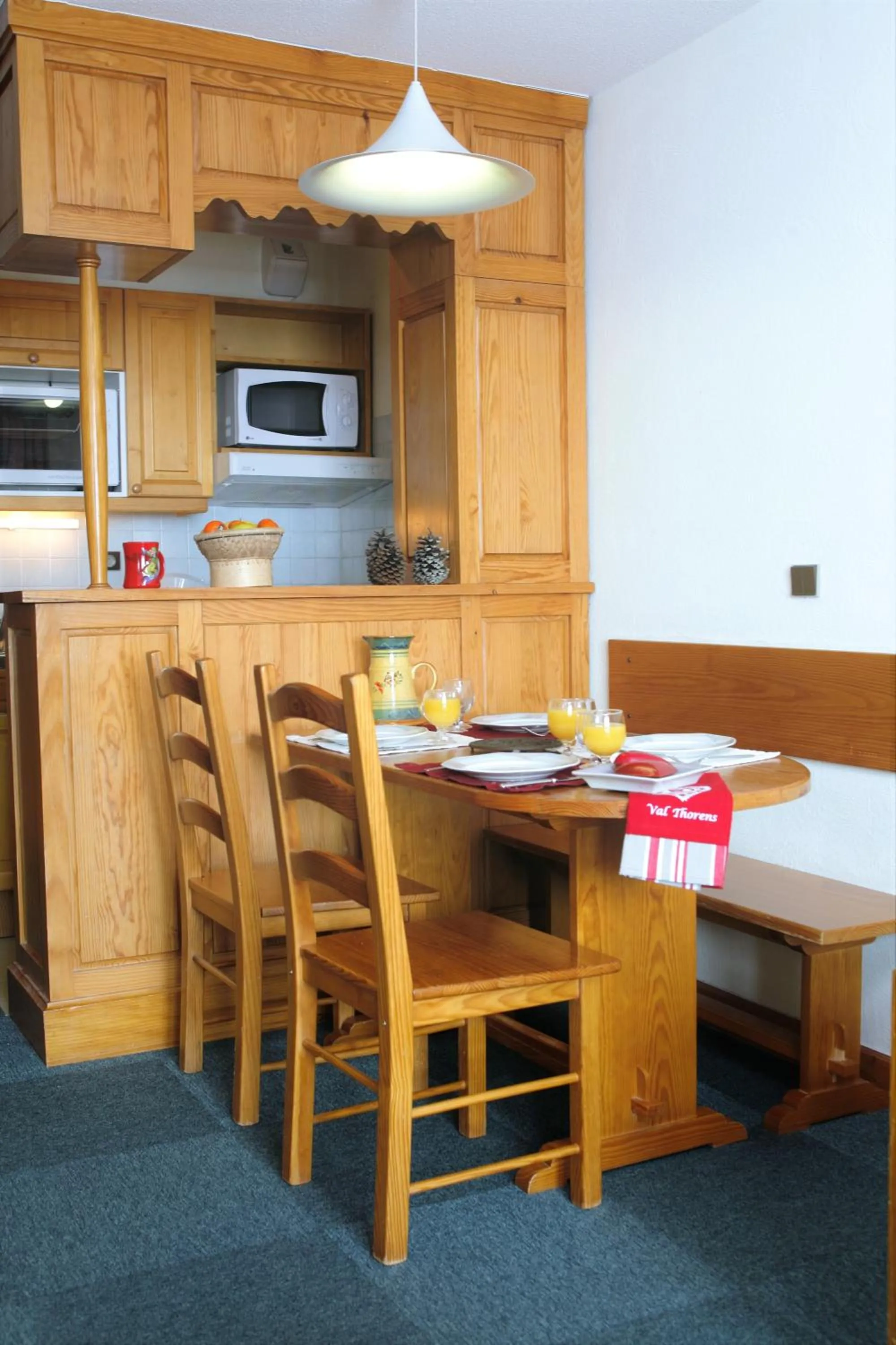 Dining area in Résidences Village Montana by Village Montana