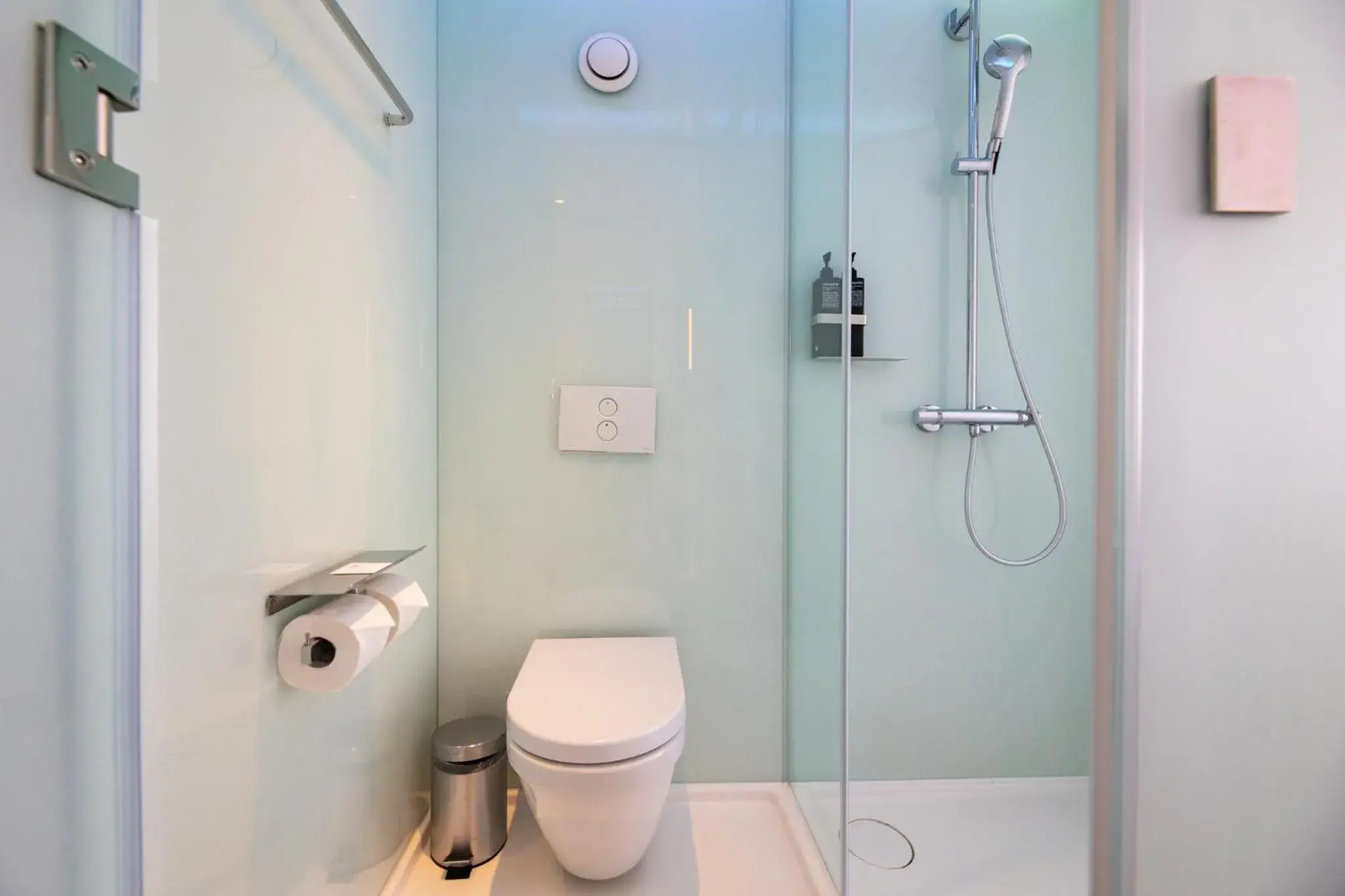 King Room - Free WiFi in citizenM Taipei North Gate King Room - Free WiFi in citizenM Taipei North Gate