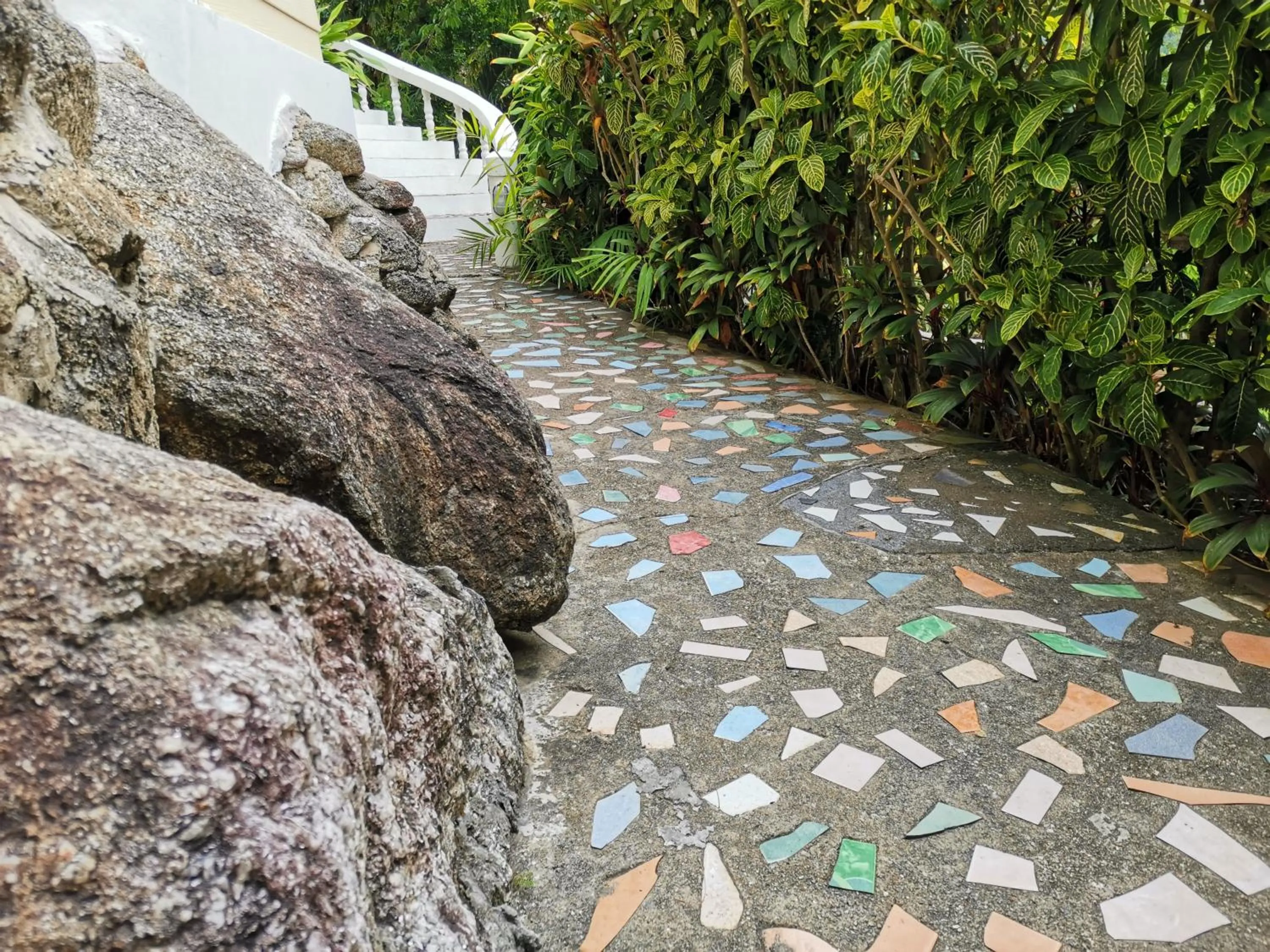 Facade/entrance in On The Hill Karon Resort