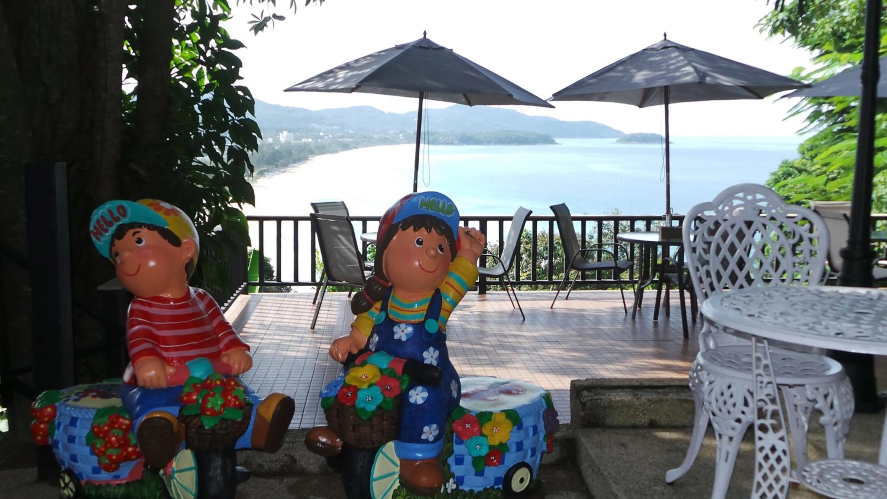 Restaurant/places to eat in On The Hill Karon Resort