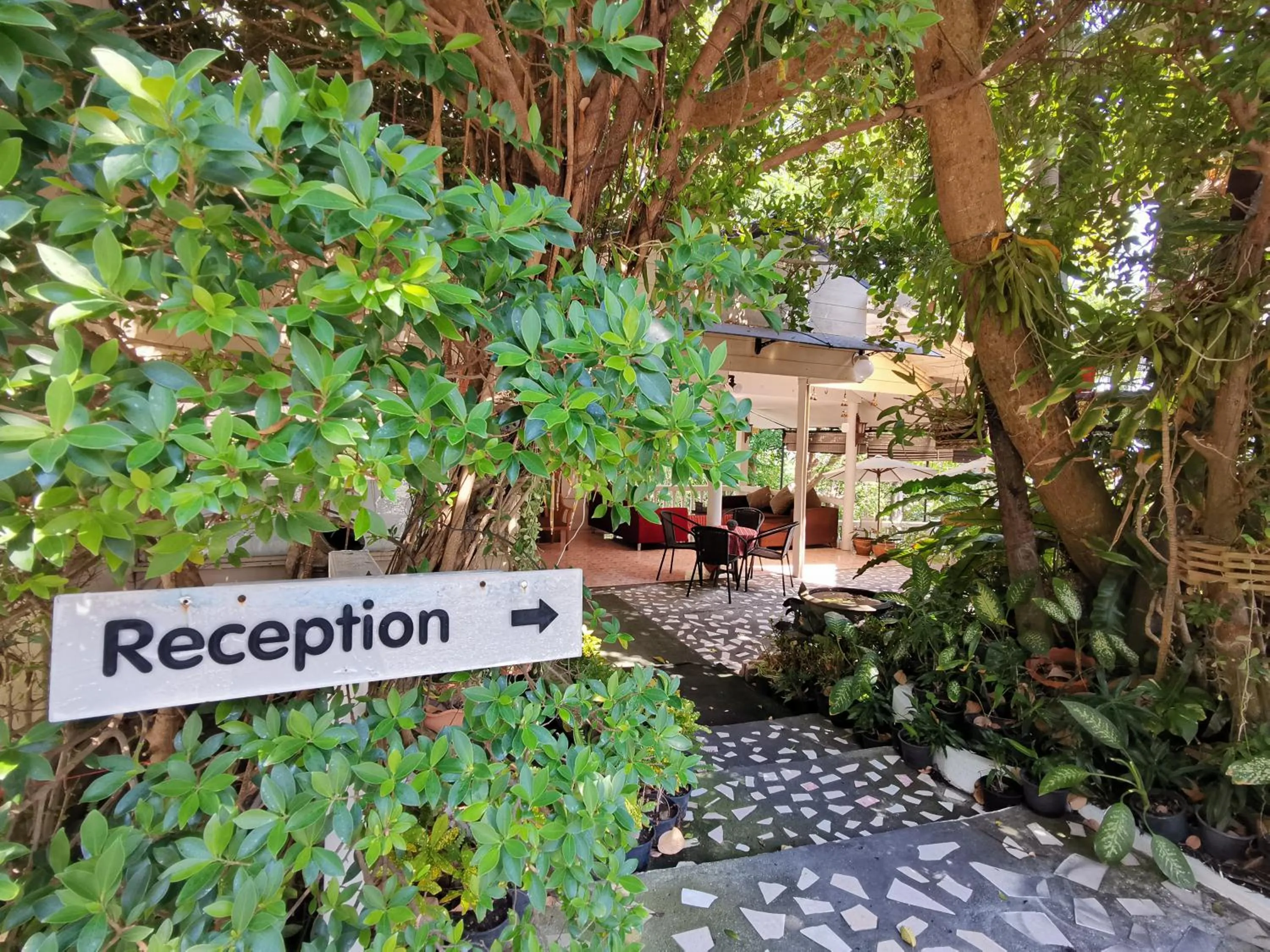 Facade/entrance in On The Hill Karon Resort