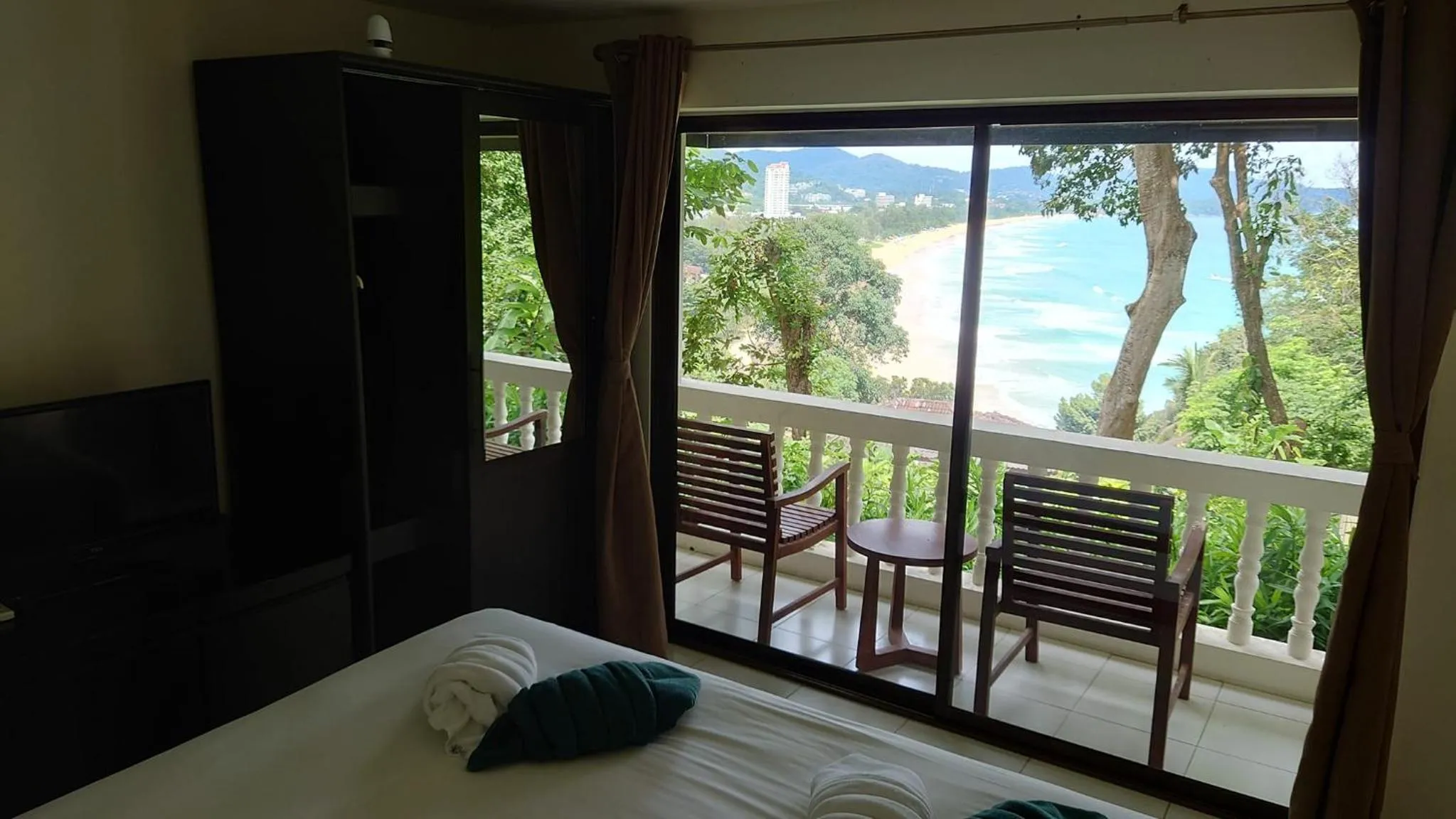 Property building, Bed in On The Hill Karon Resort