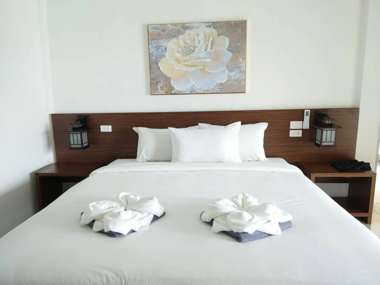 Bedroom, Bed in On The Hill Karon Resort