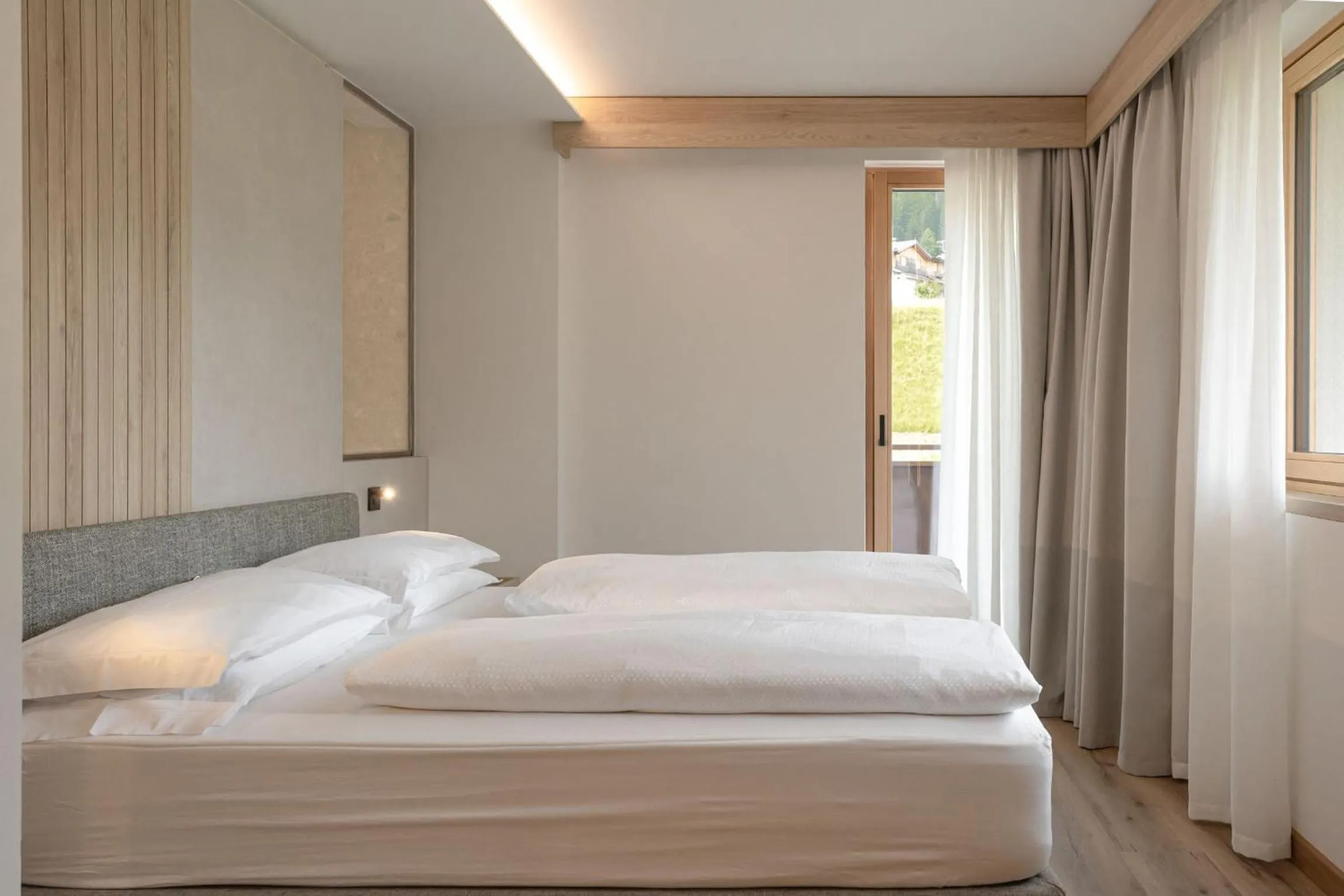 Shower, Bed in Wellness Hotel Dolomia