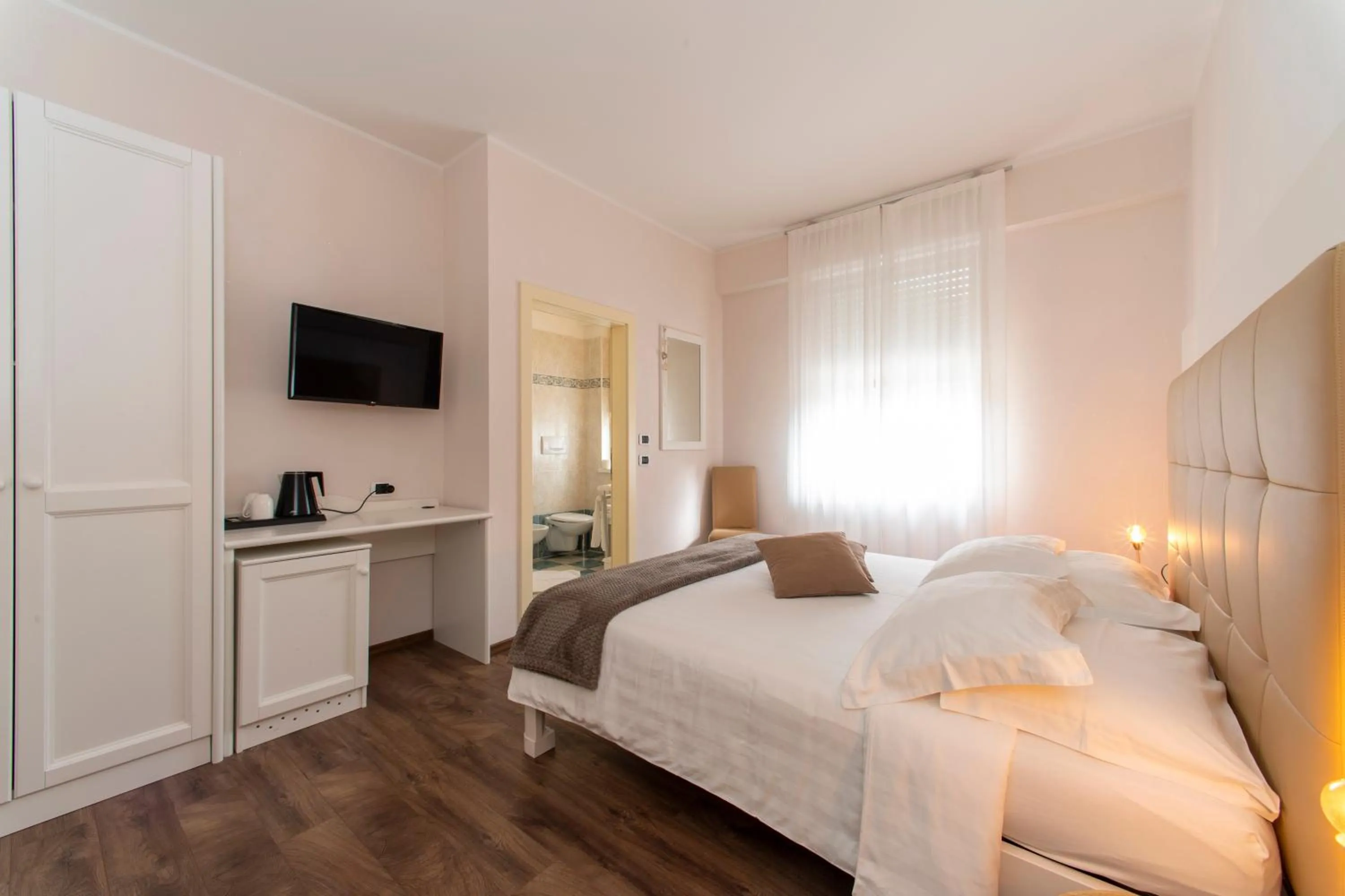 Restaurant/places to eat, Bed in Hotel Lilla'