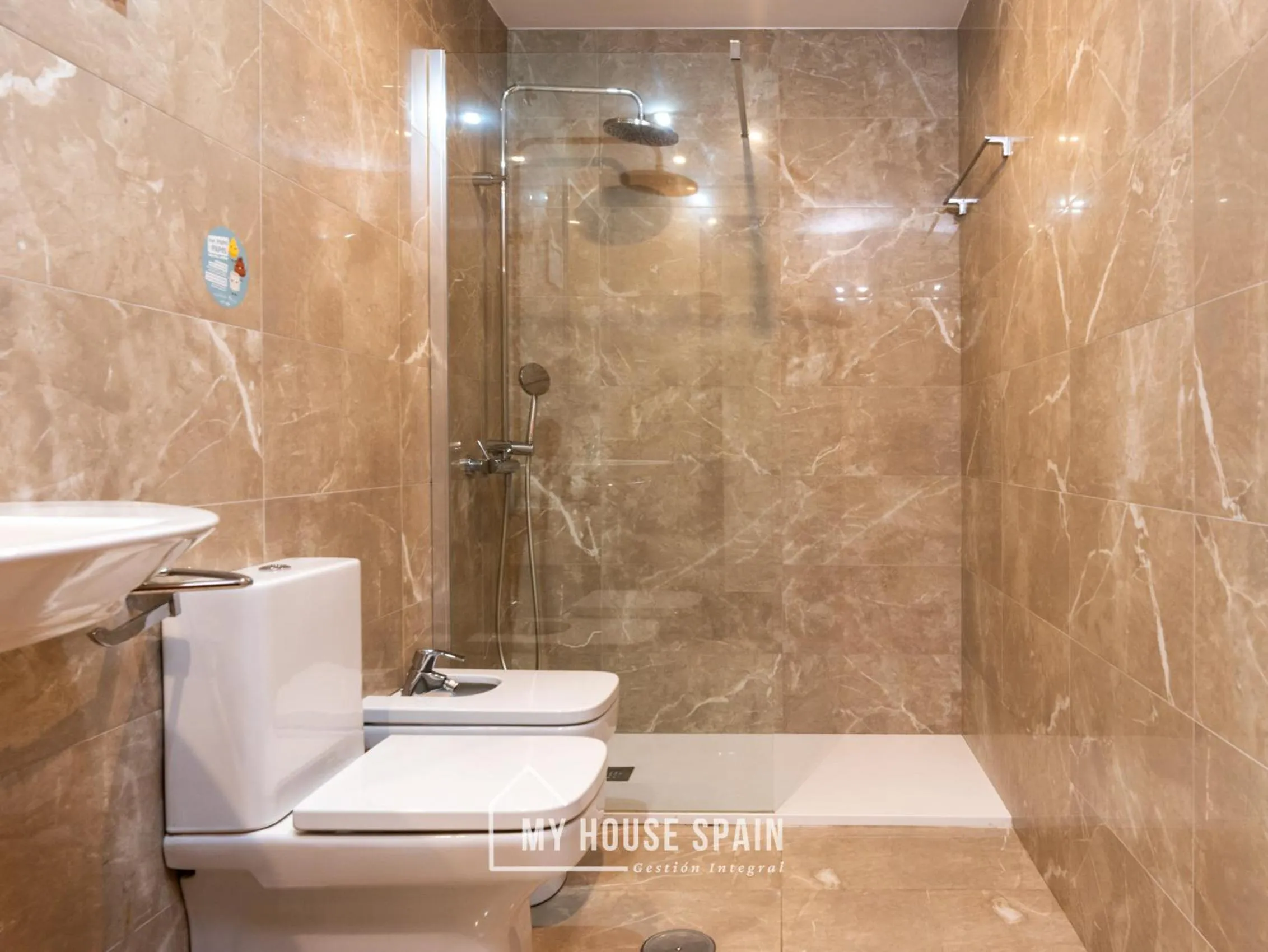 Bathroom in Hotel Playa Poniente