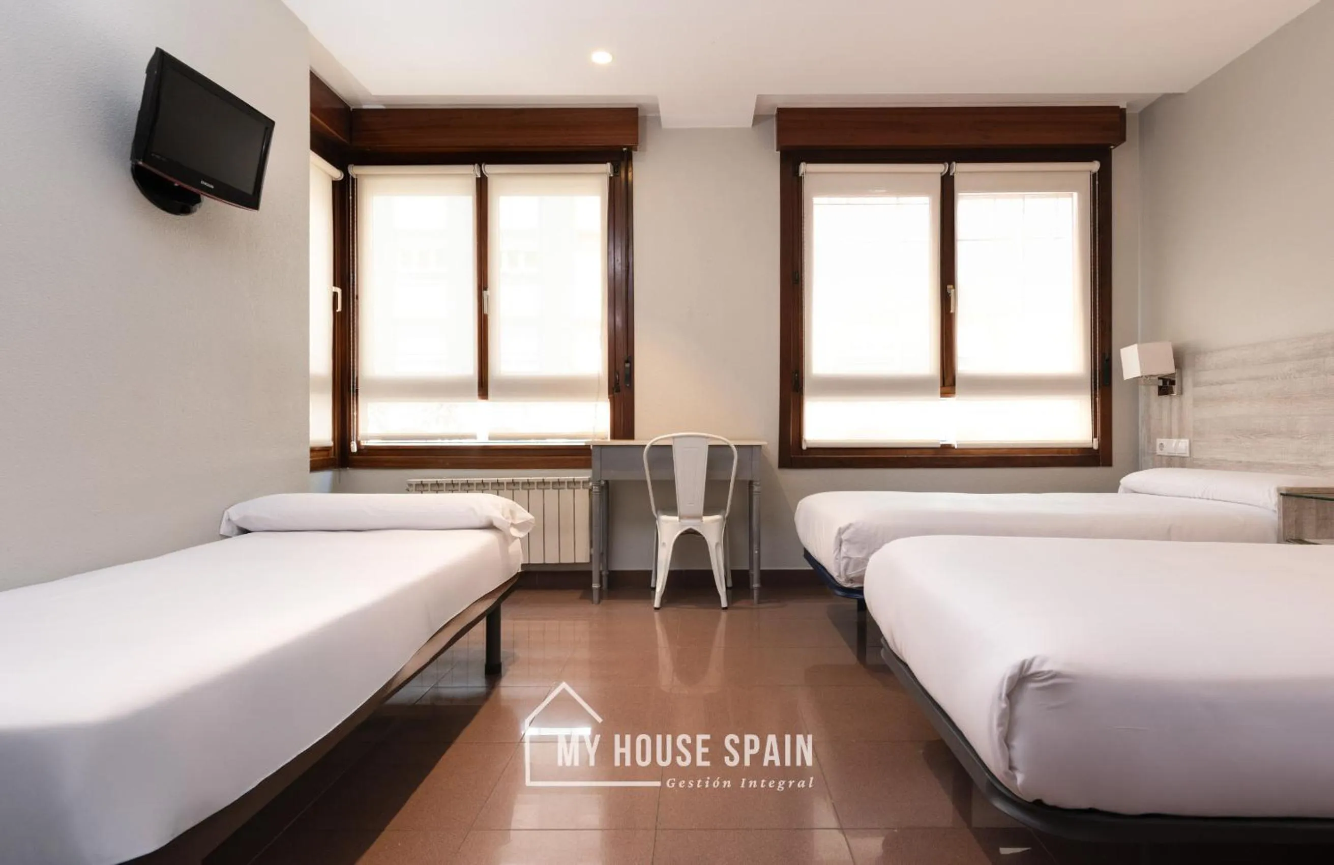 Photo of the whole room, Bed in Hotel Playa Poniente