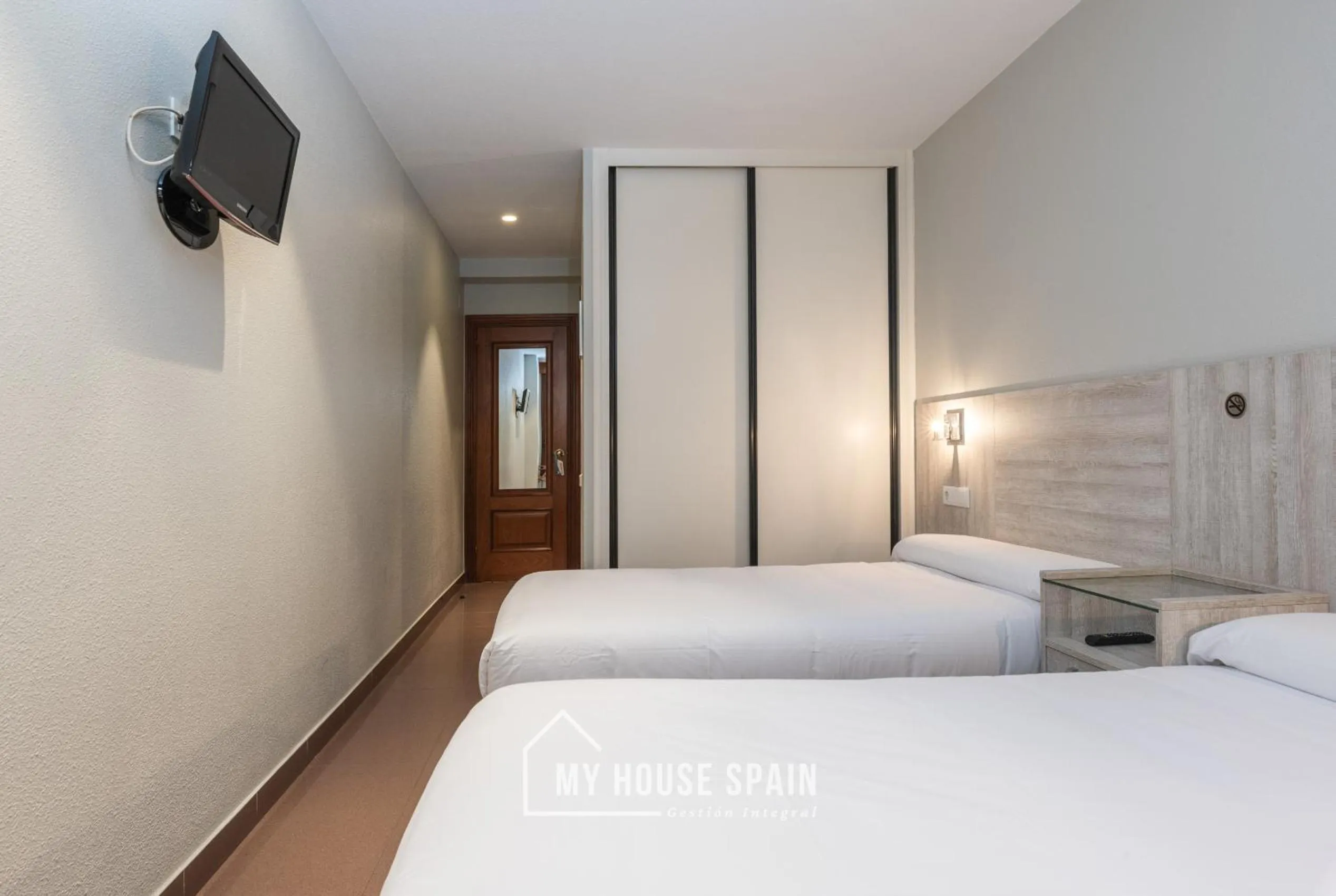 Bed in Hotel Playa Poniente