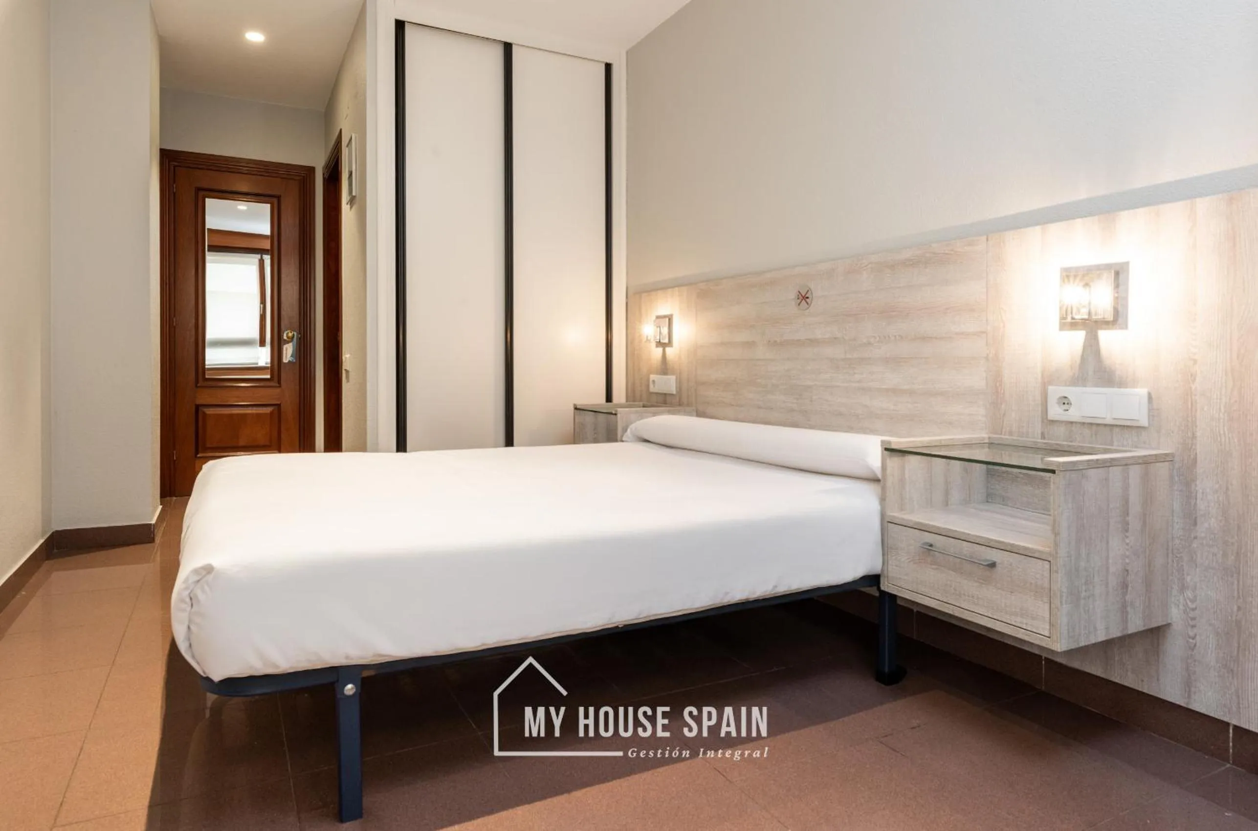 Bed in Hotel Playa Poniente