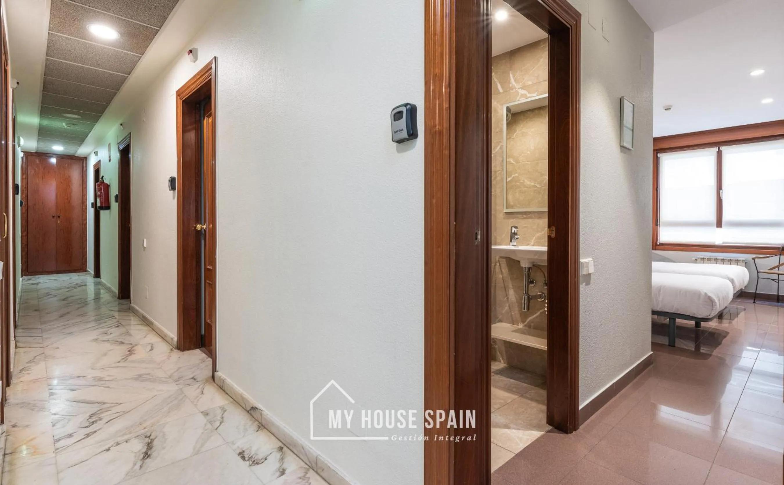 Bedroom in Hotel Playa Poniente