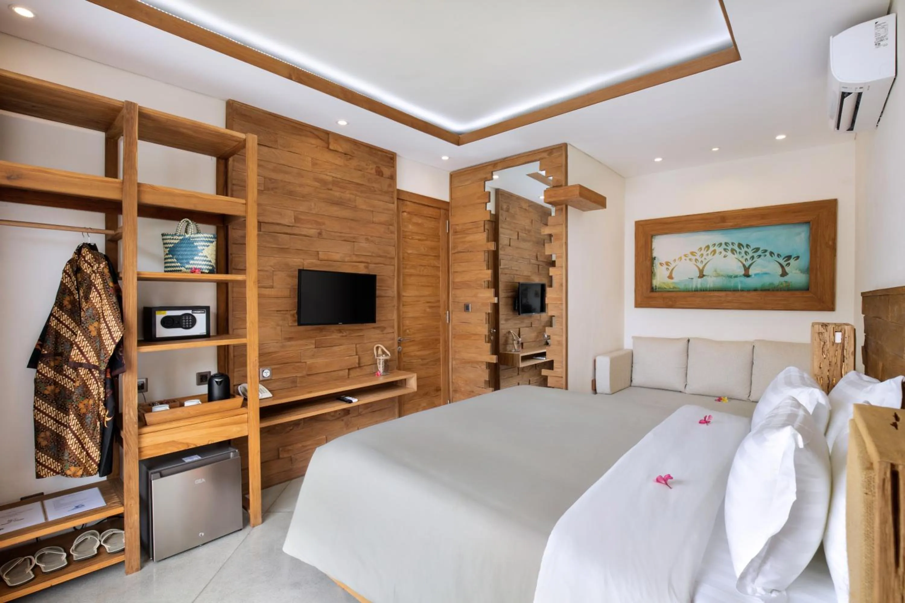 Photo of the whole room, Bed in Ponte Villas