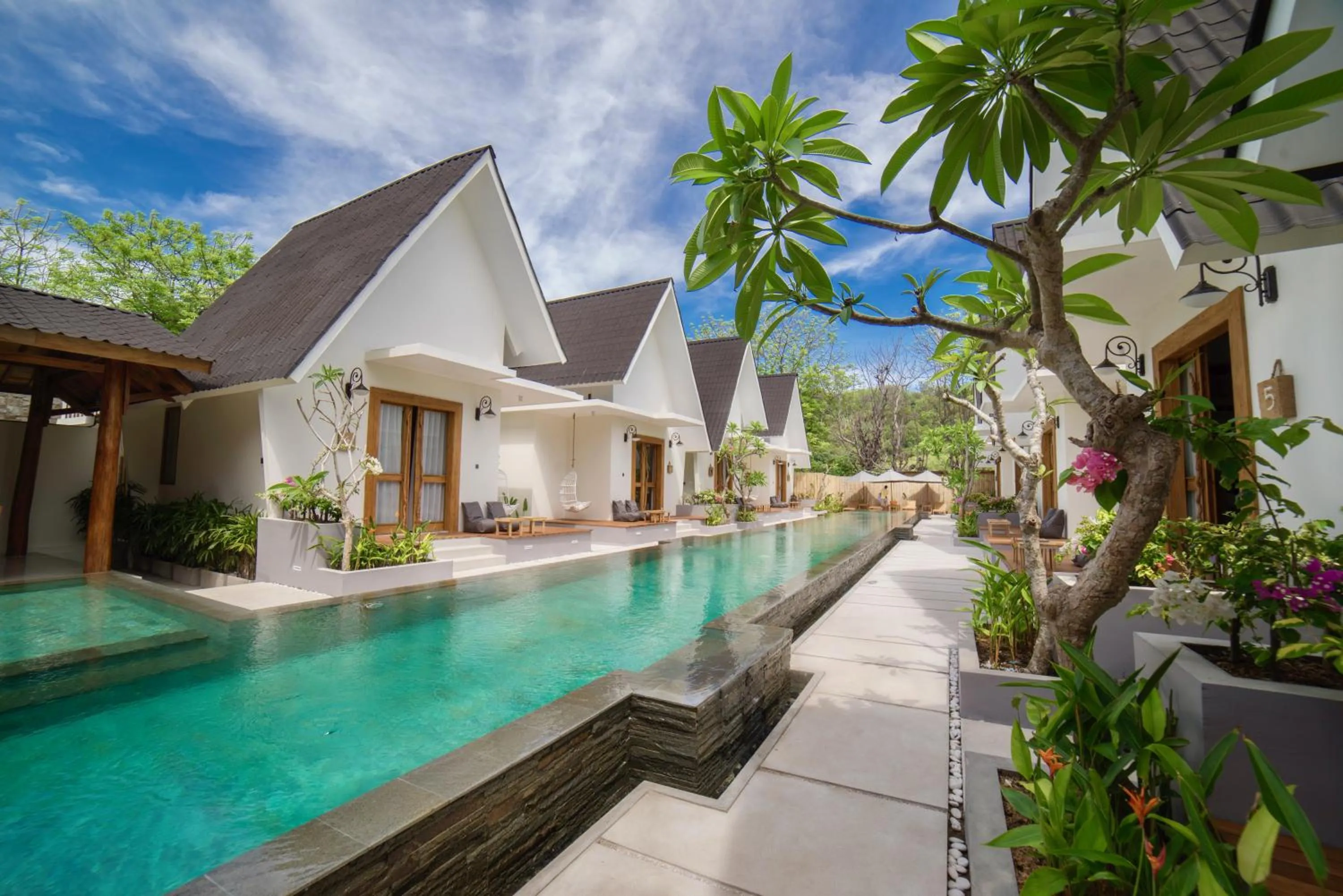 Property building in Ponte Villas