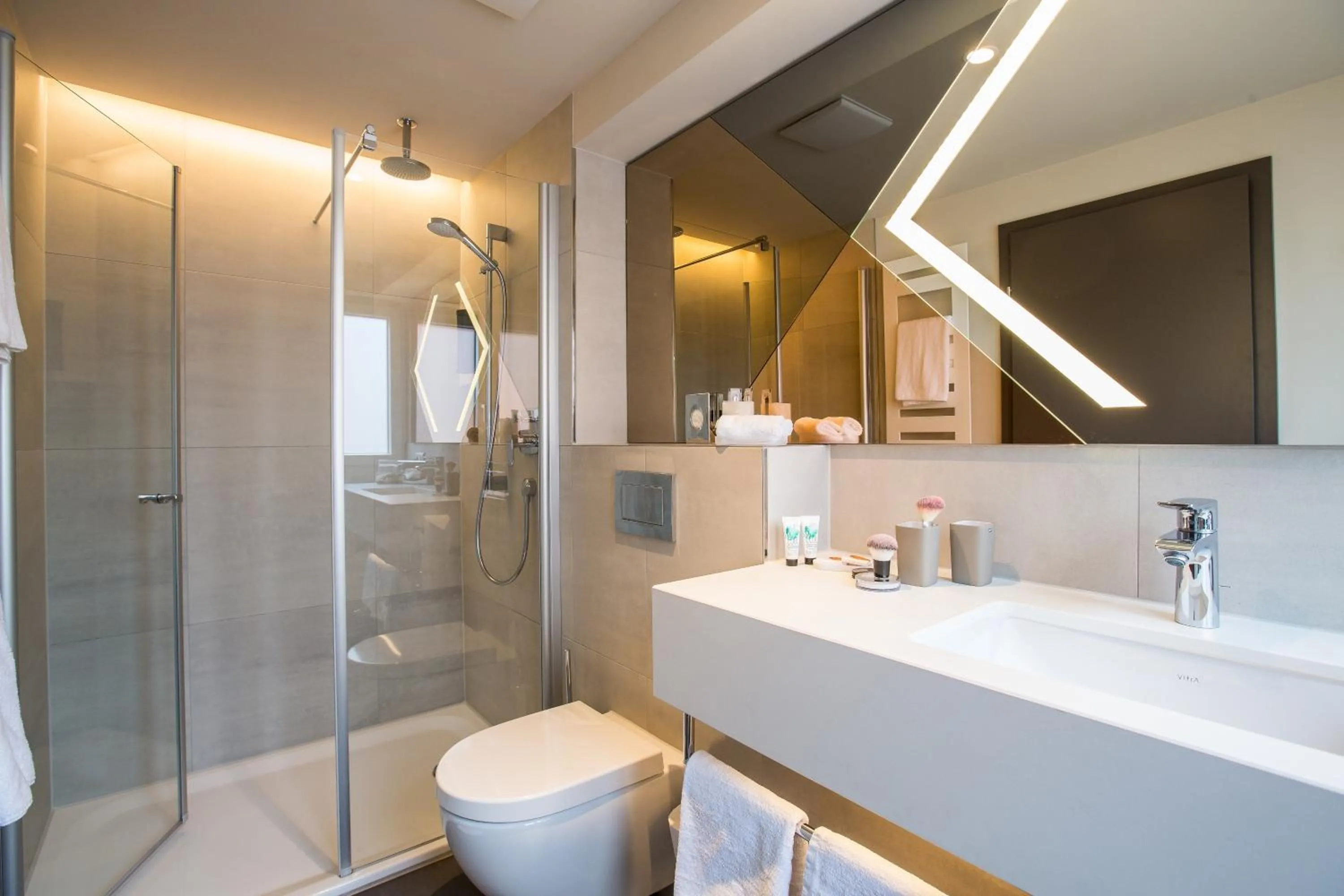 Shower in Hotel Boehler