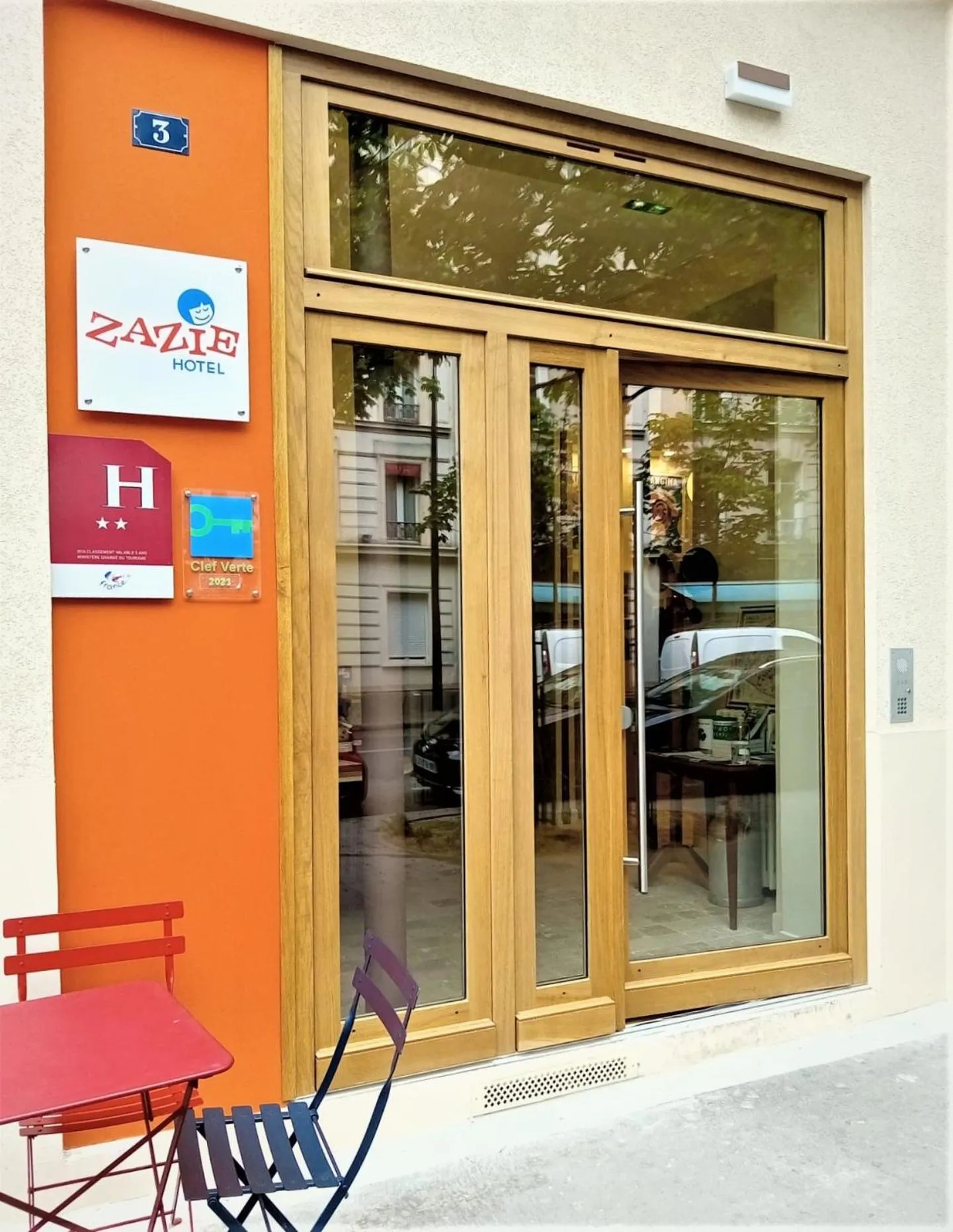 Property building in Zazie Hôtel