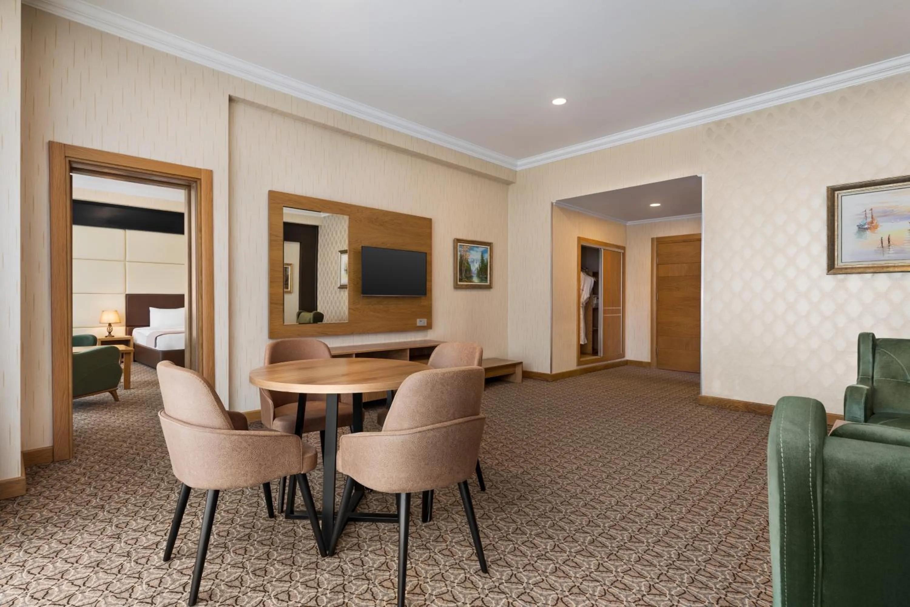 TV and multimedia in Wyndham Baku