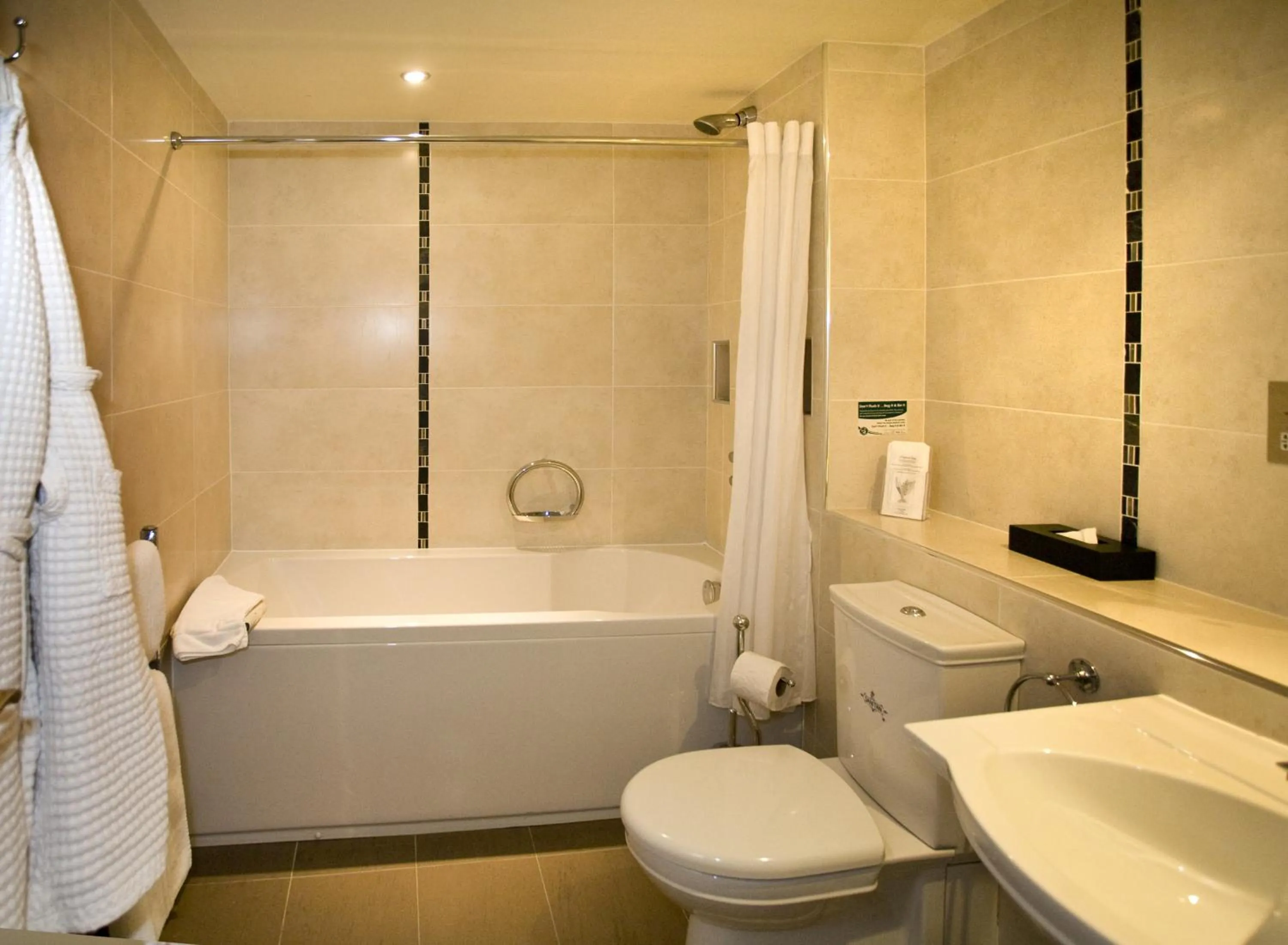 Bathroom in Gibbon Bridge Hotel