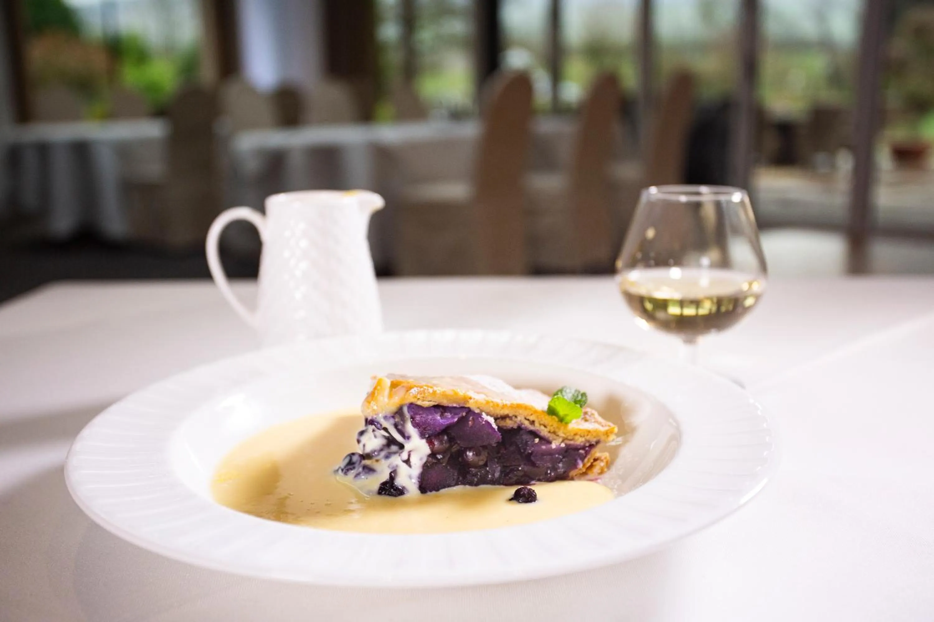 Food and drinks in Gibbon Bridge Hotel