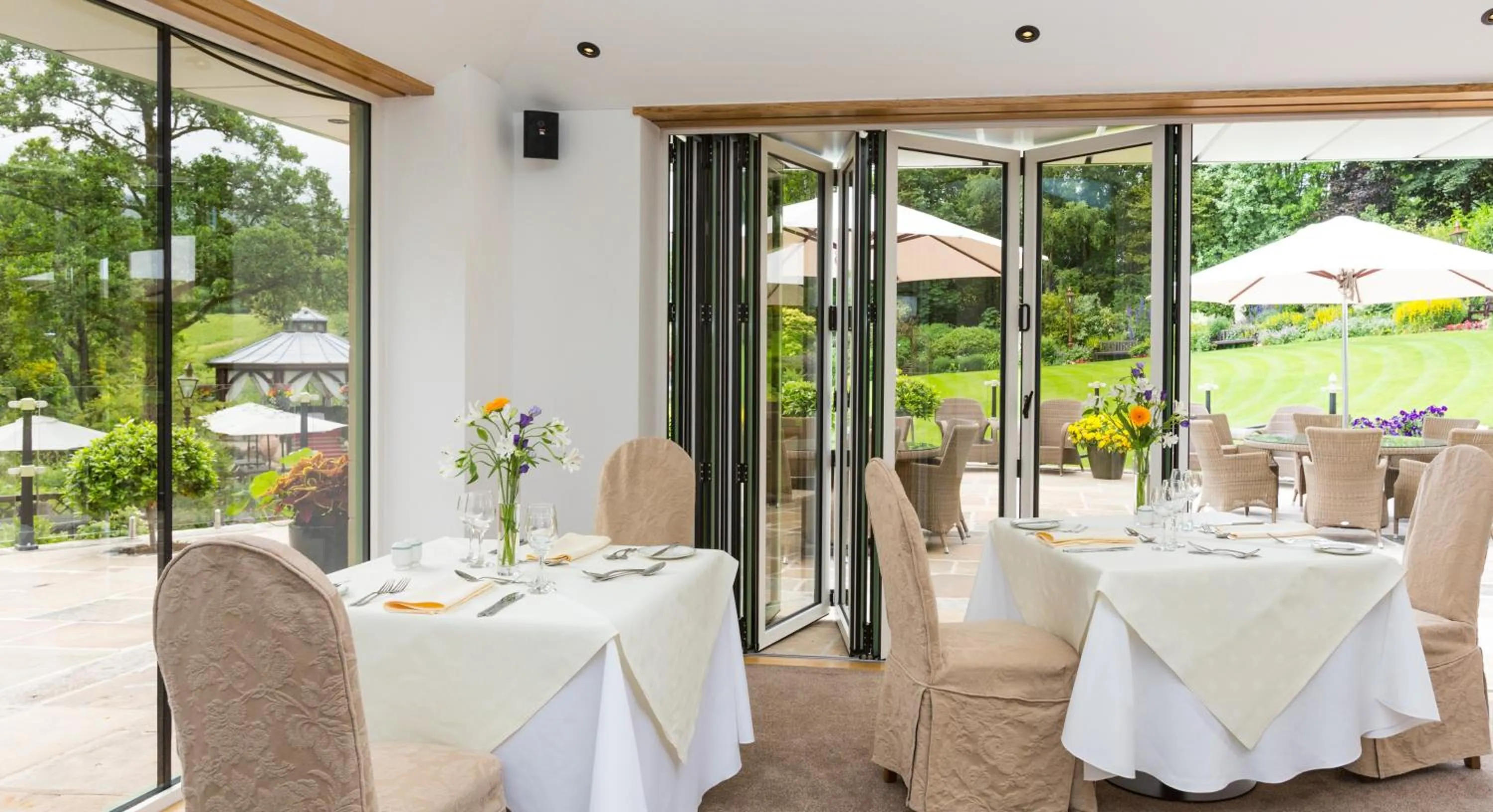 Restaurant/places to eat in Gibbon Bridge Hotel