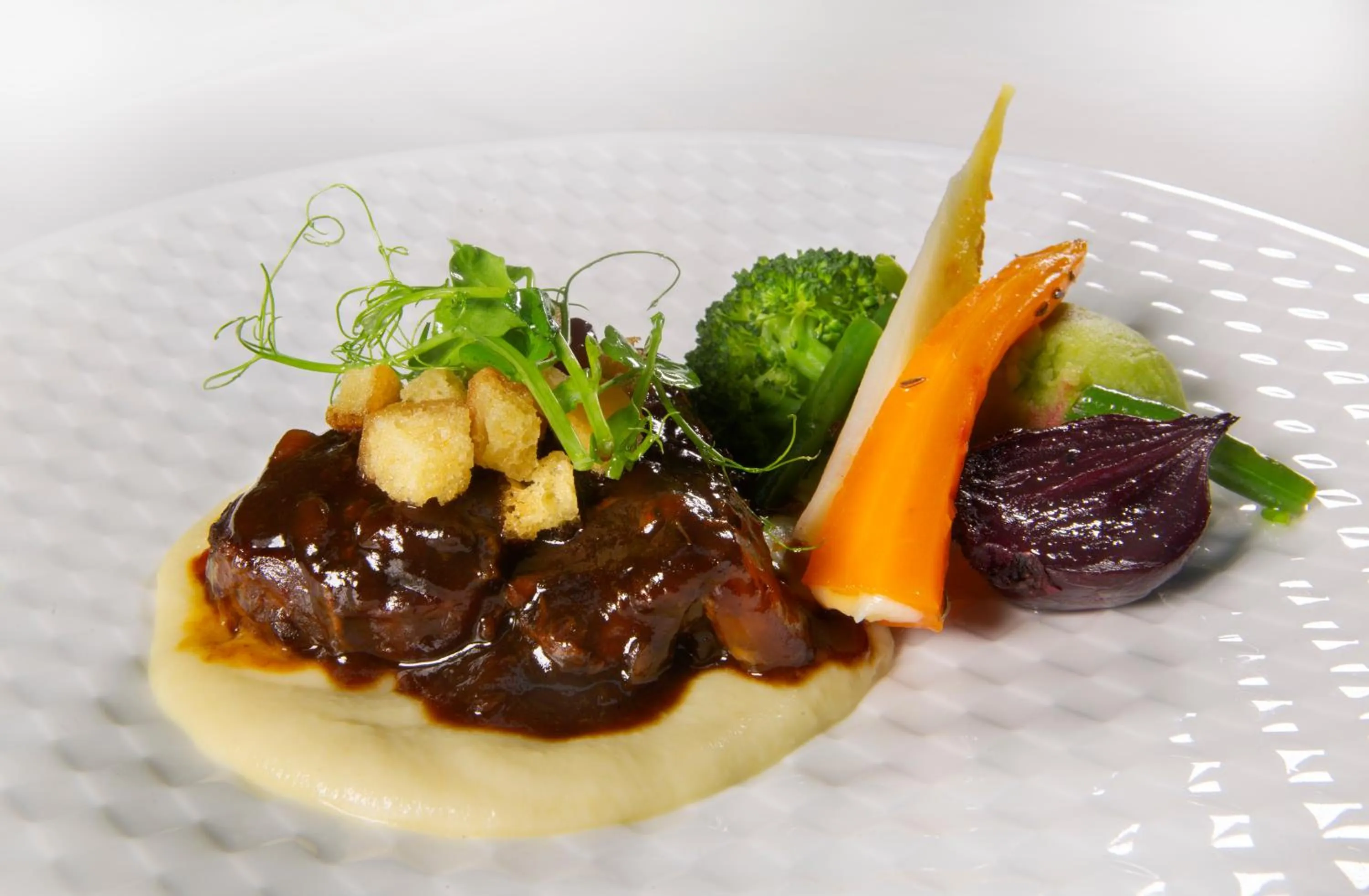 Food in Gibbon Bridge Hotel