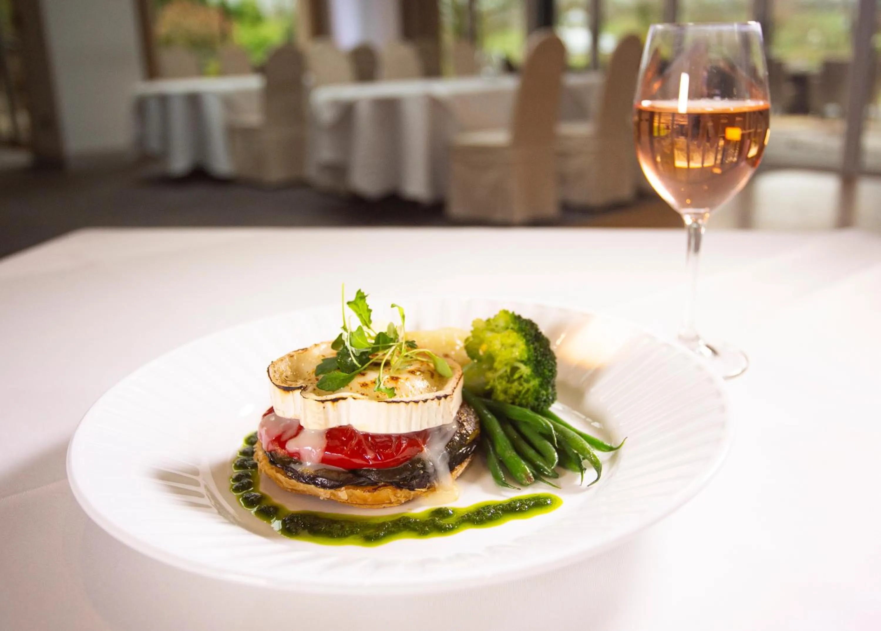 Restaurant/places to eat in Gibbon Bridge Hotel