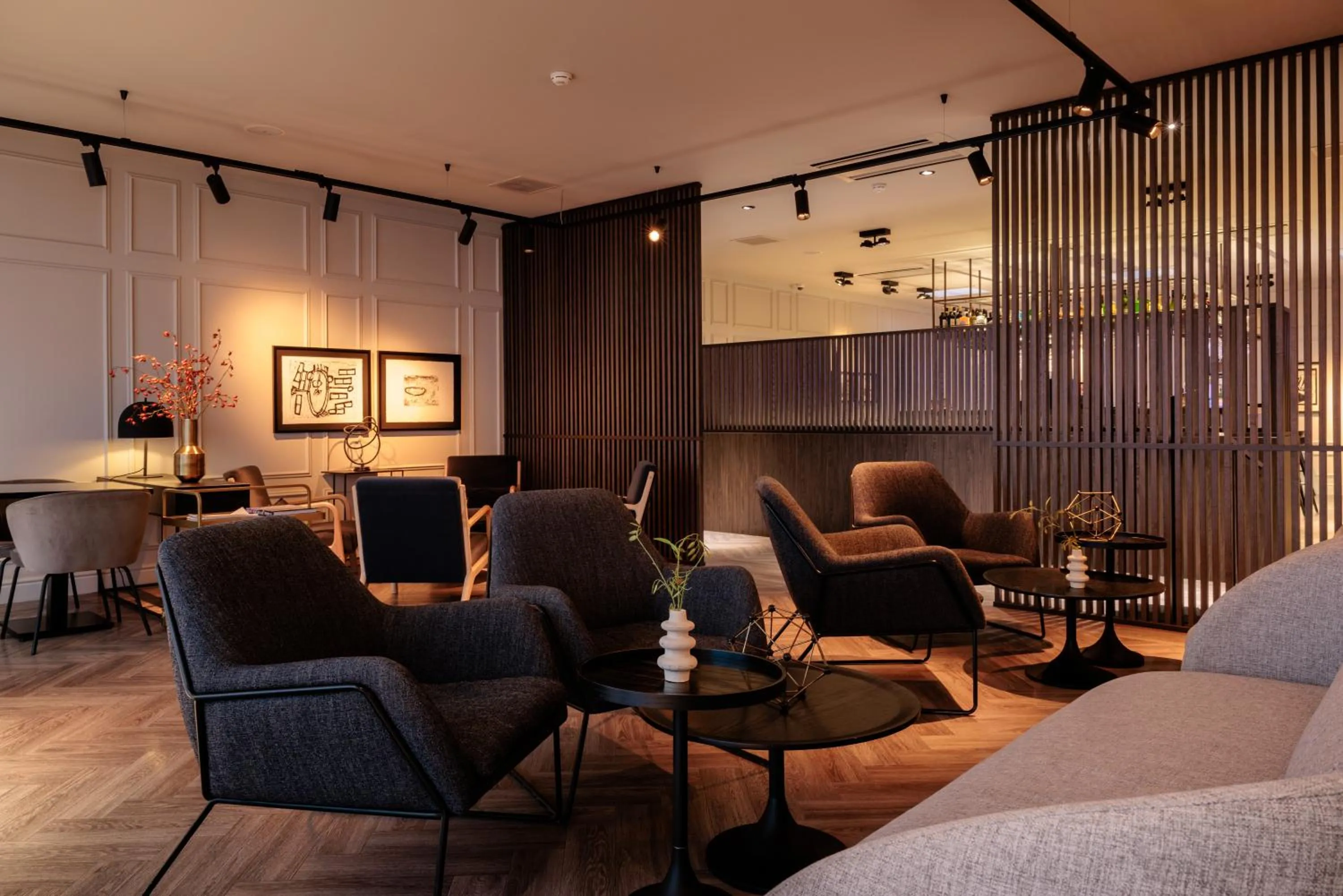 Communal lounge/ TV room in Pillows City Hotel Brussels Centre