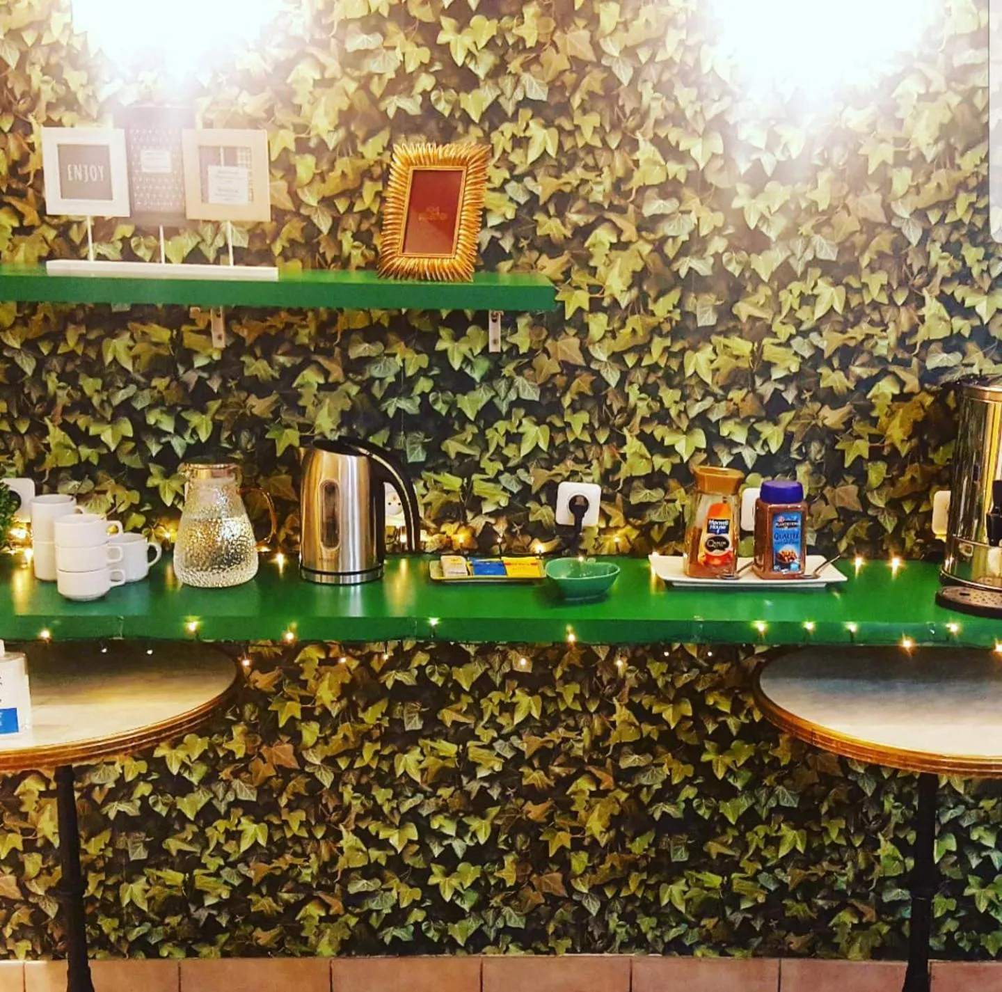 Coffee/tea facilities in Hôtel Opéra Dieppe