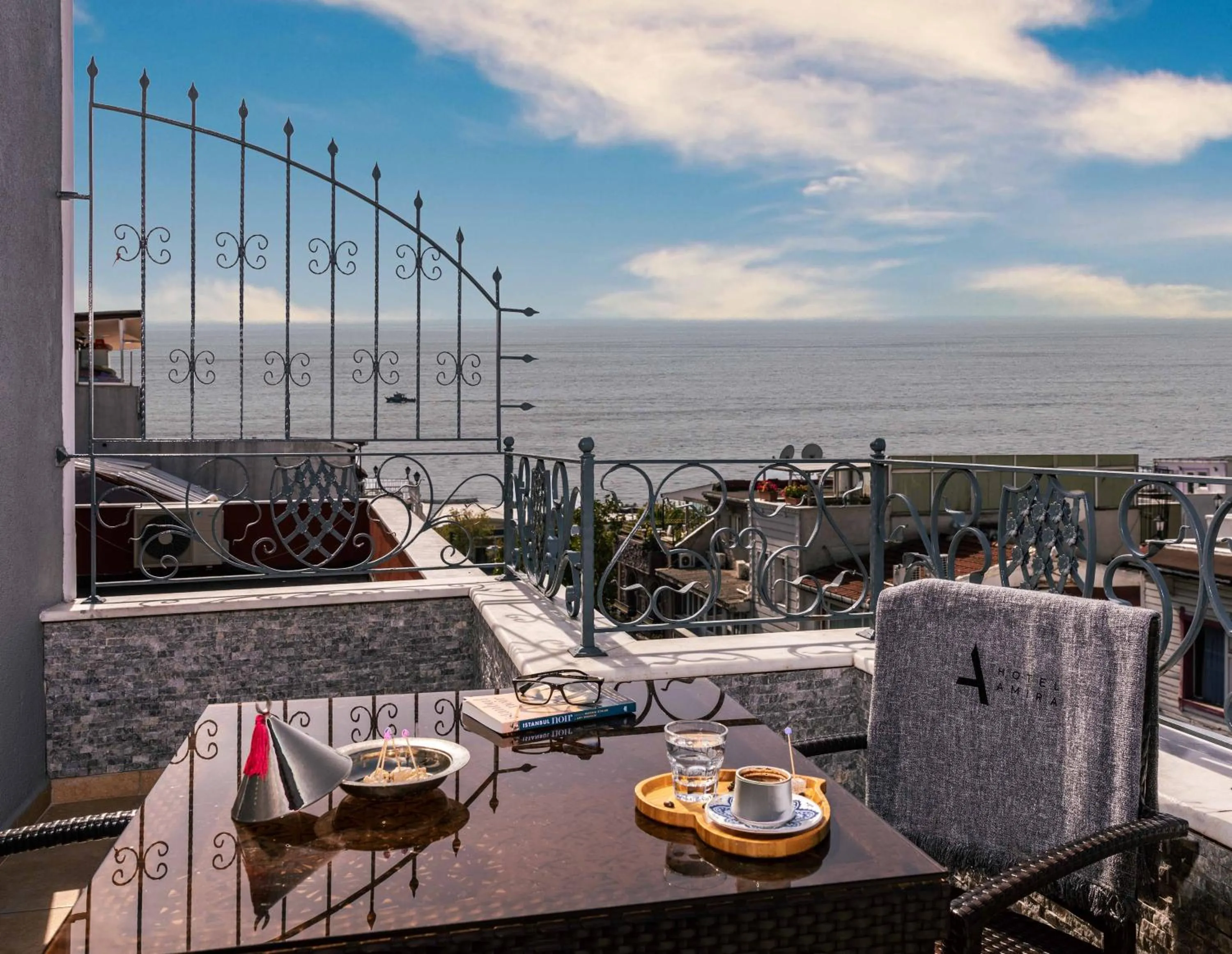Balcony/Terrace in Hotel Amira Istanbul