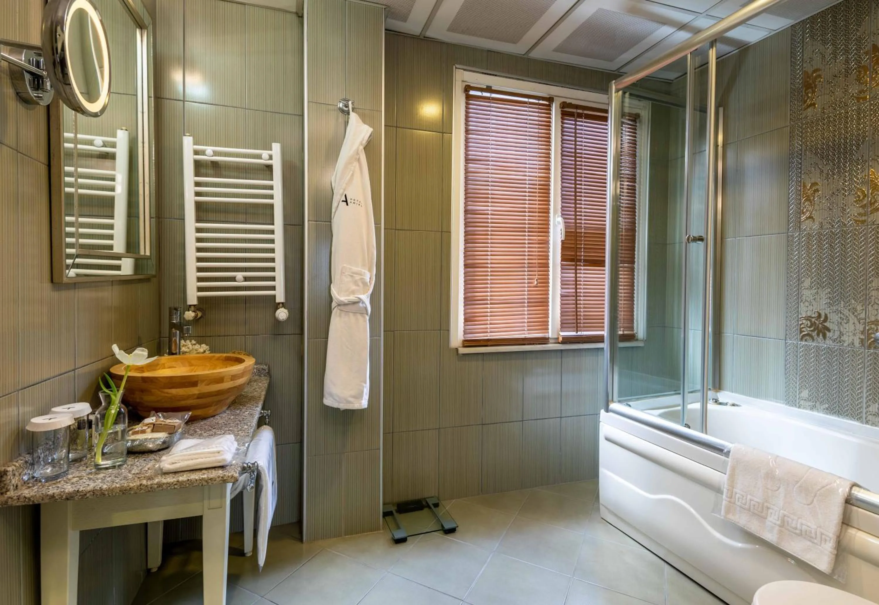 Bathroom in Hotel Amira Istanbul