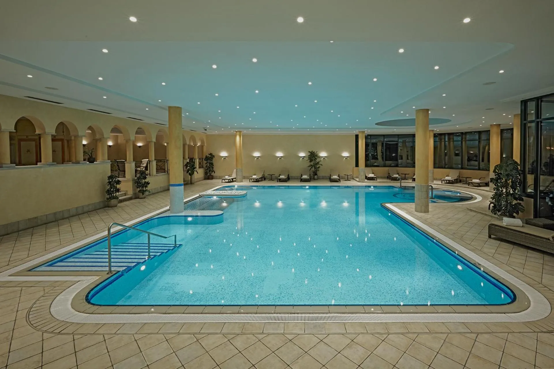 Pool view in Hotel Vereina