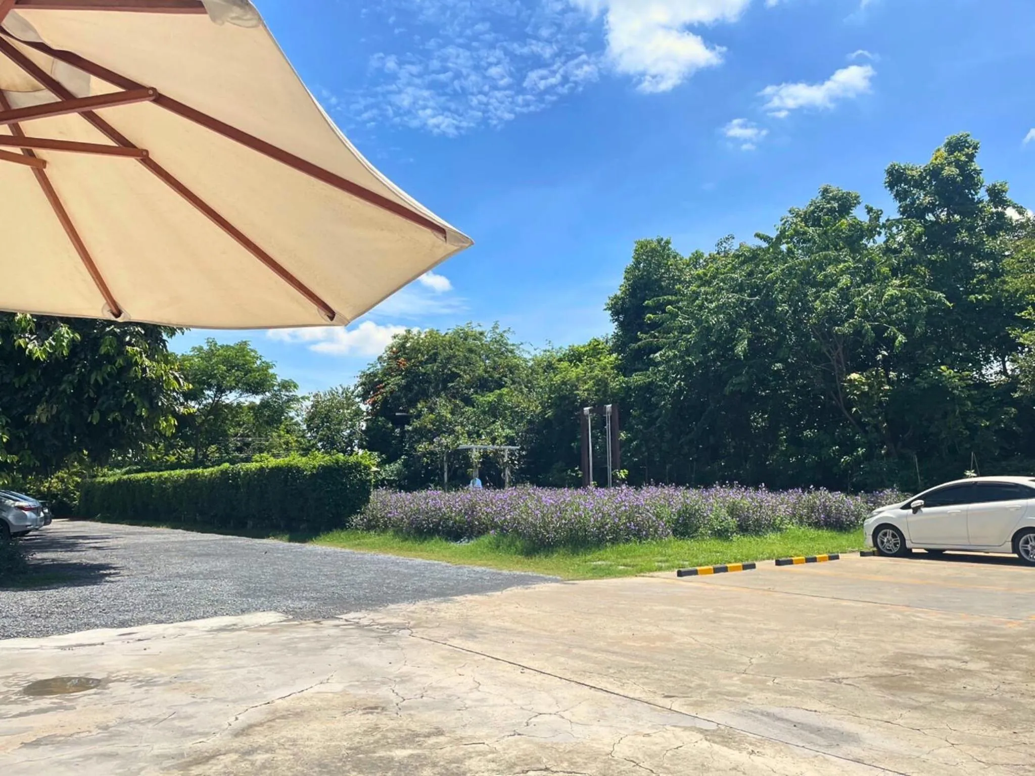 Neighbourhood in Anna-Nava Pakkret Hotel