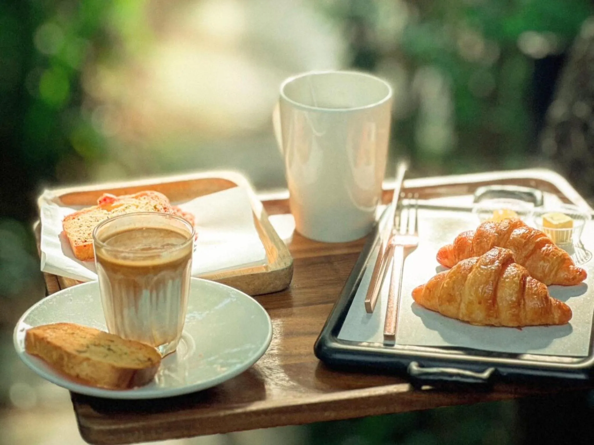 Restaurant/places to eat in Anna-Nava Pakkret Hotel