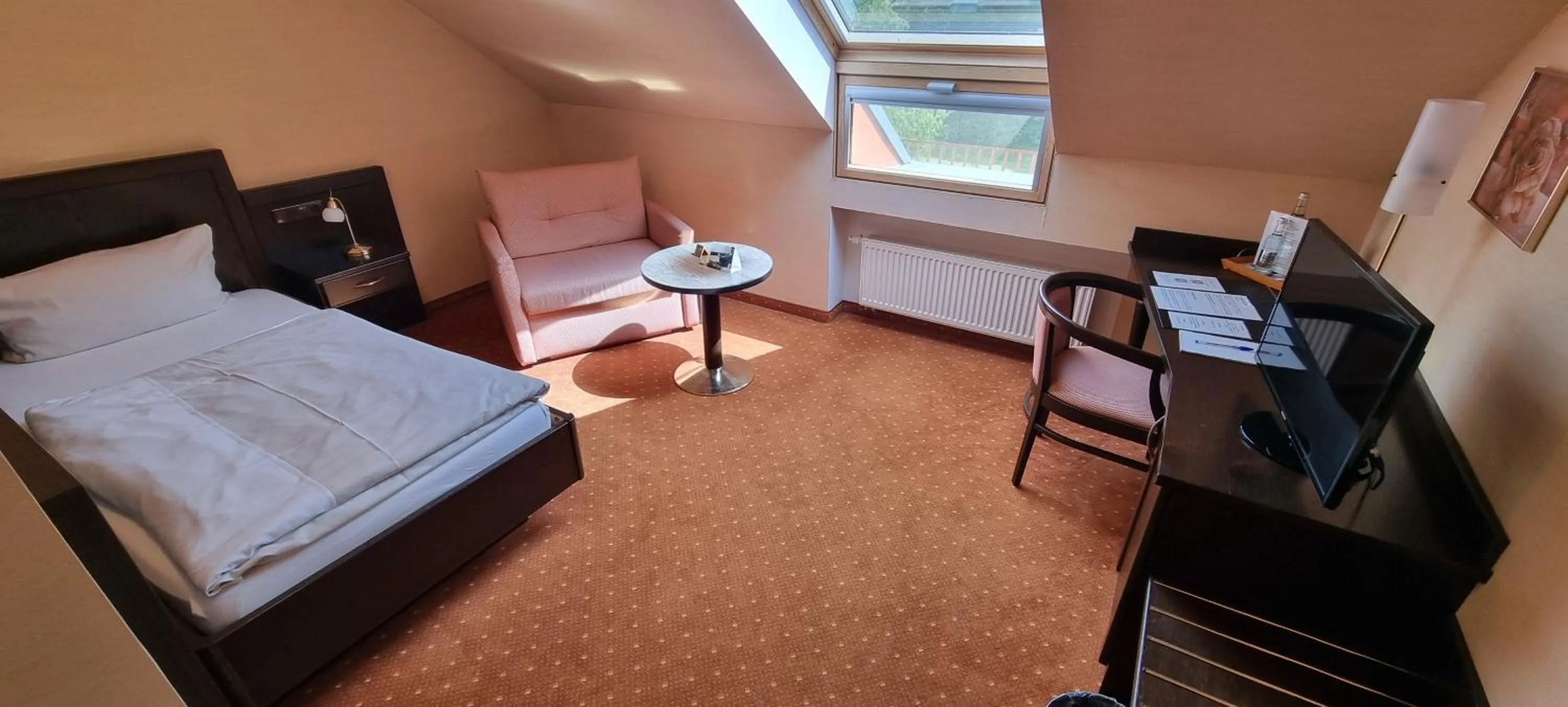 Photo of the whole room, Bed in Hotel Restaurant Bootshaus