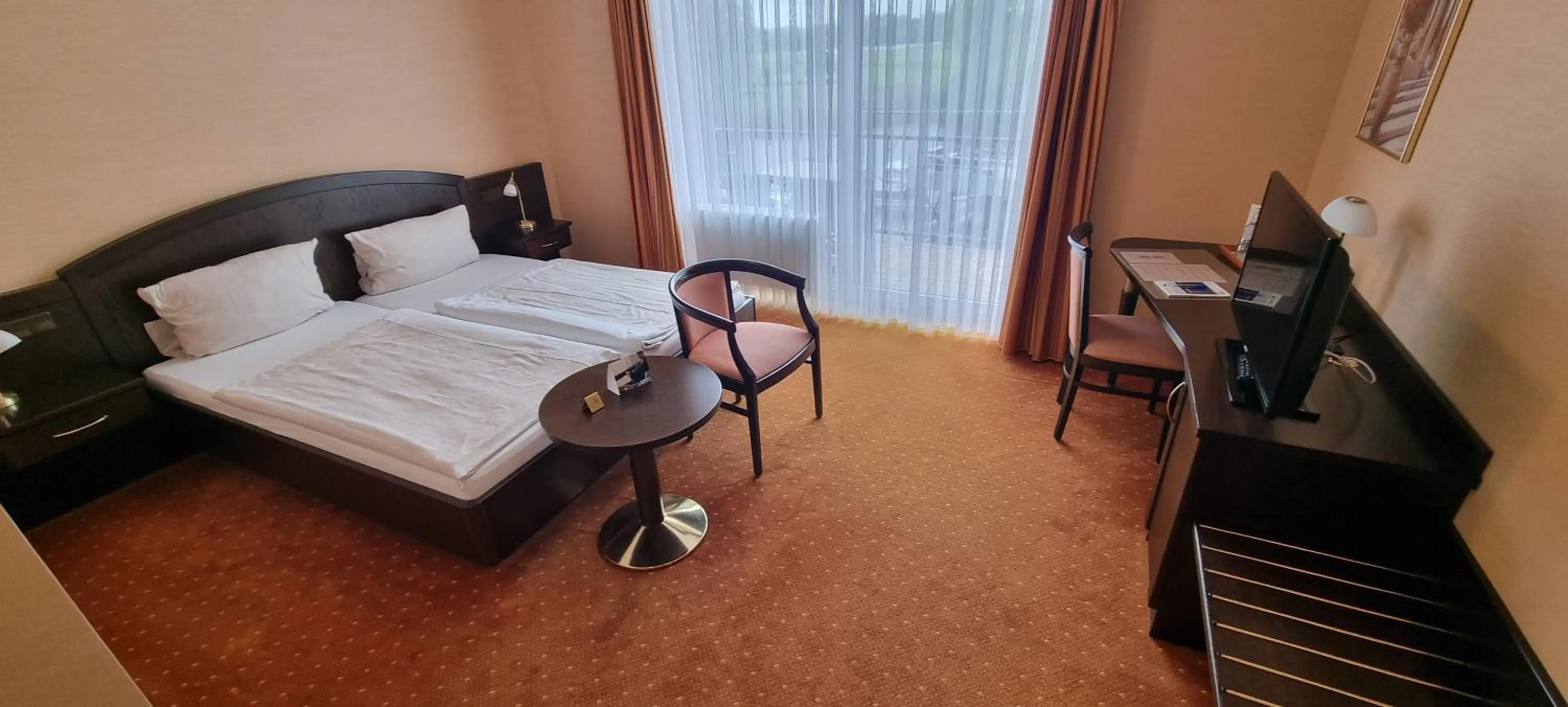 Photo of the whole room, Bed in Hotel Restaurant Bootshaus