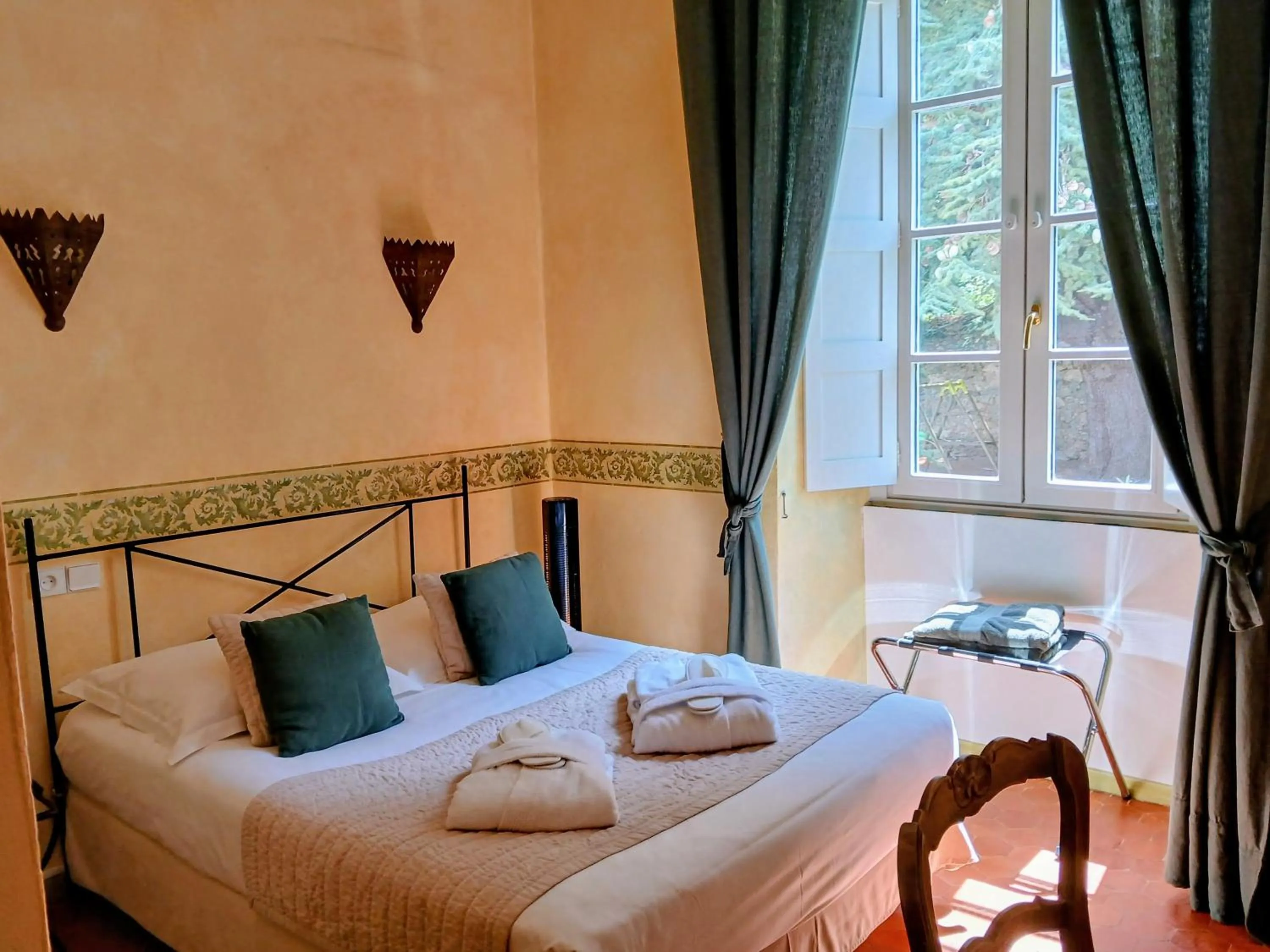 Bed in Mare E Monti - Hôtel de Charme