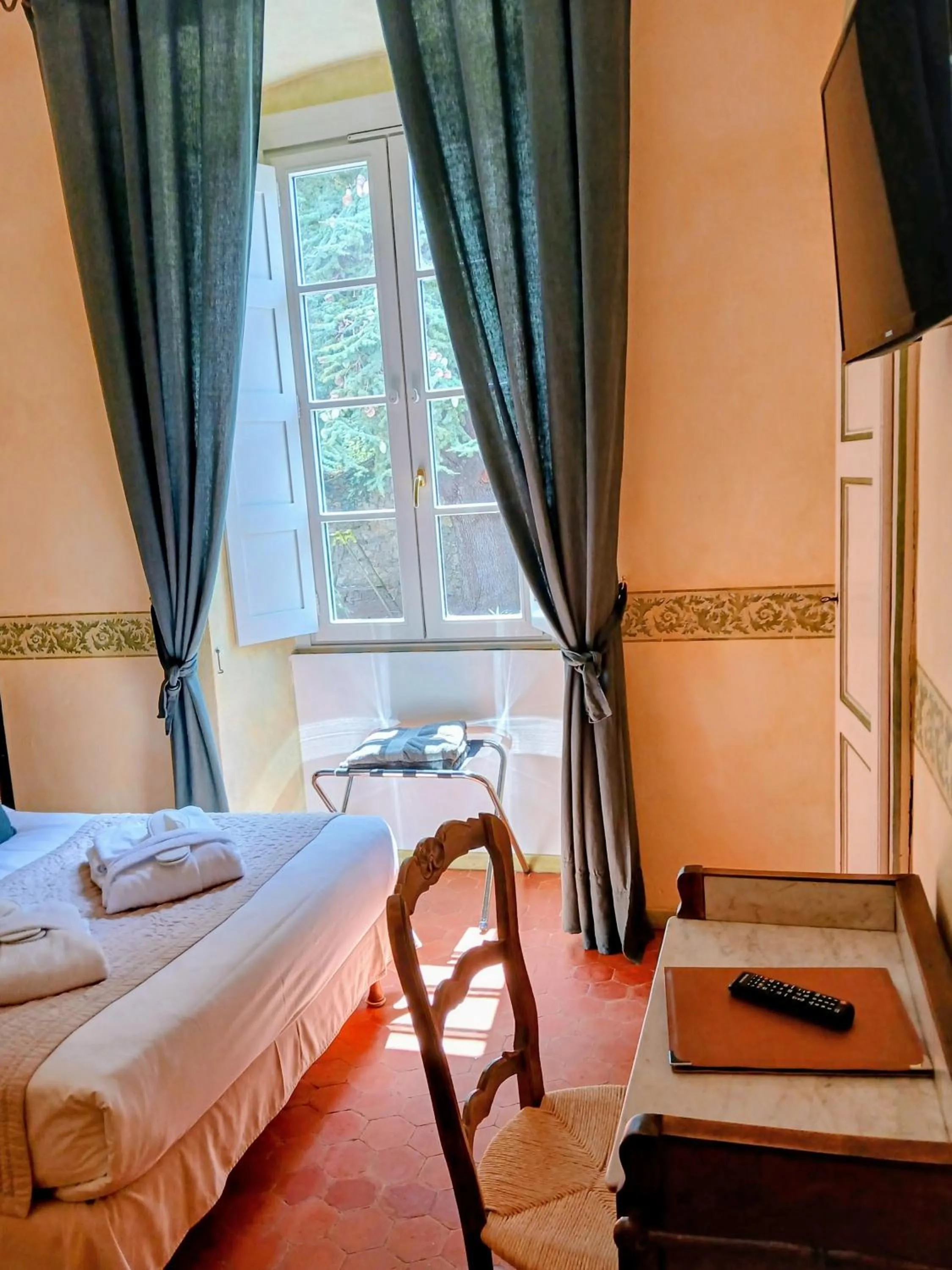 Bed in Mare E Monti - Hôtel de Charme