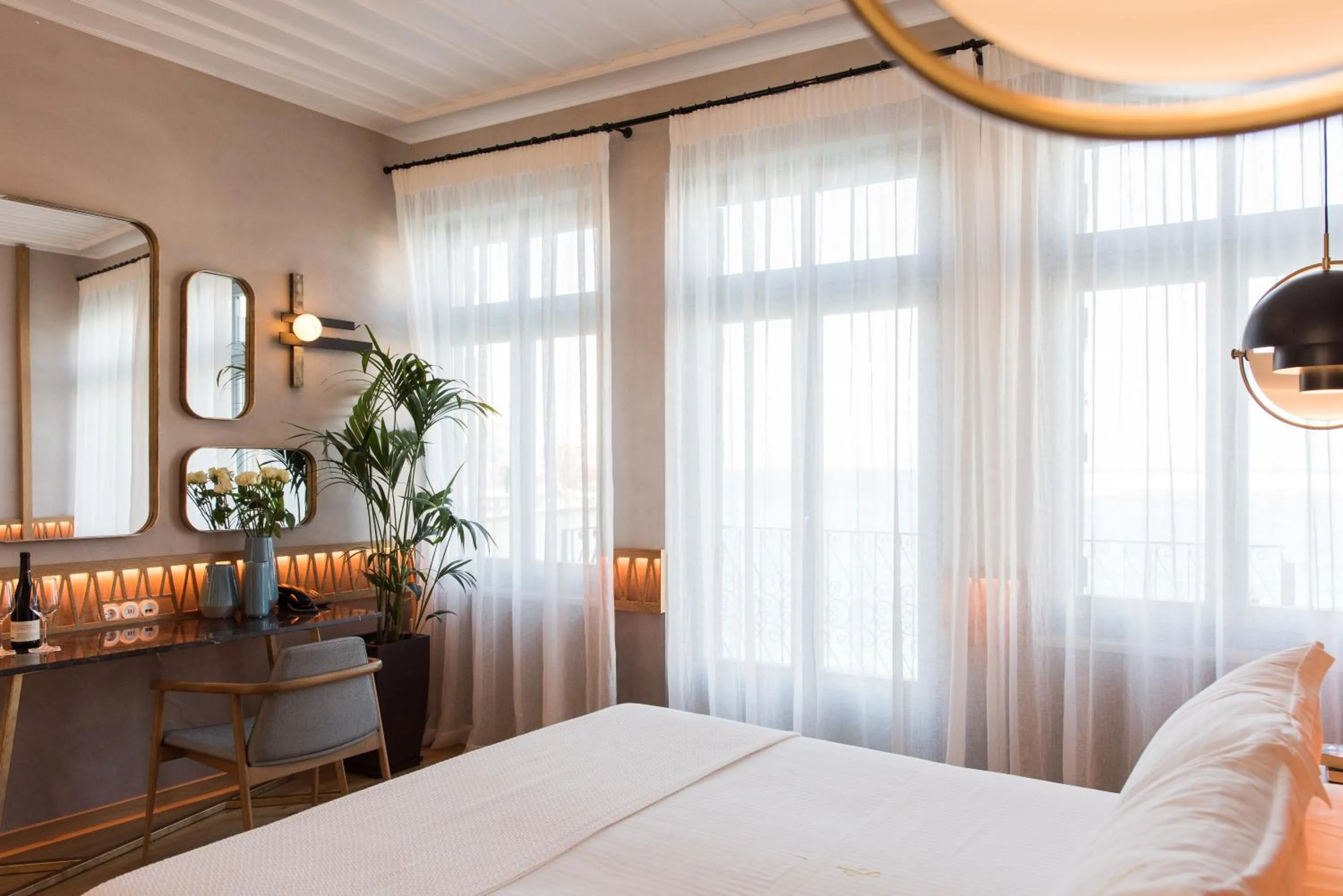 Photo of the whole room, Bed in Scala de Faro