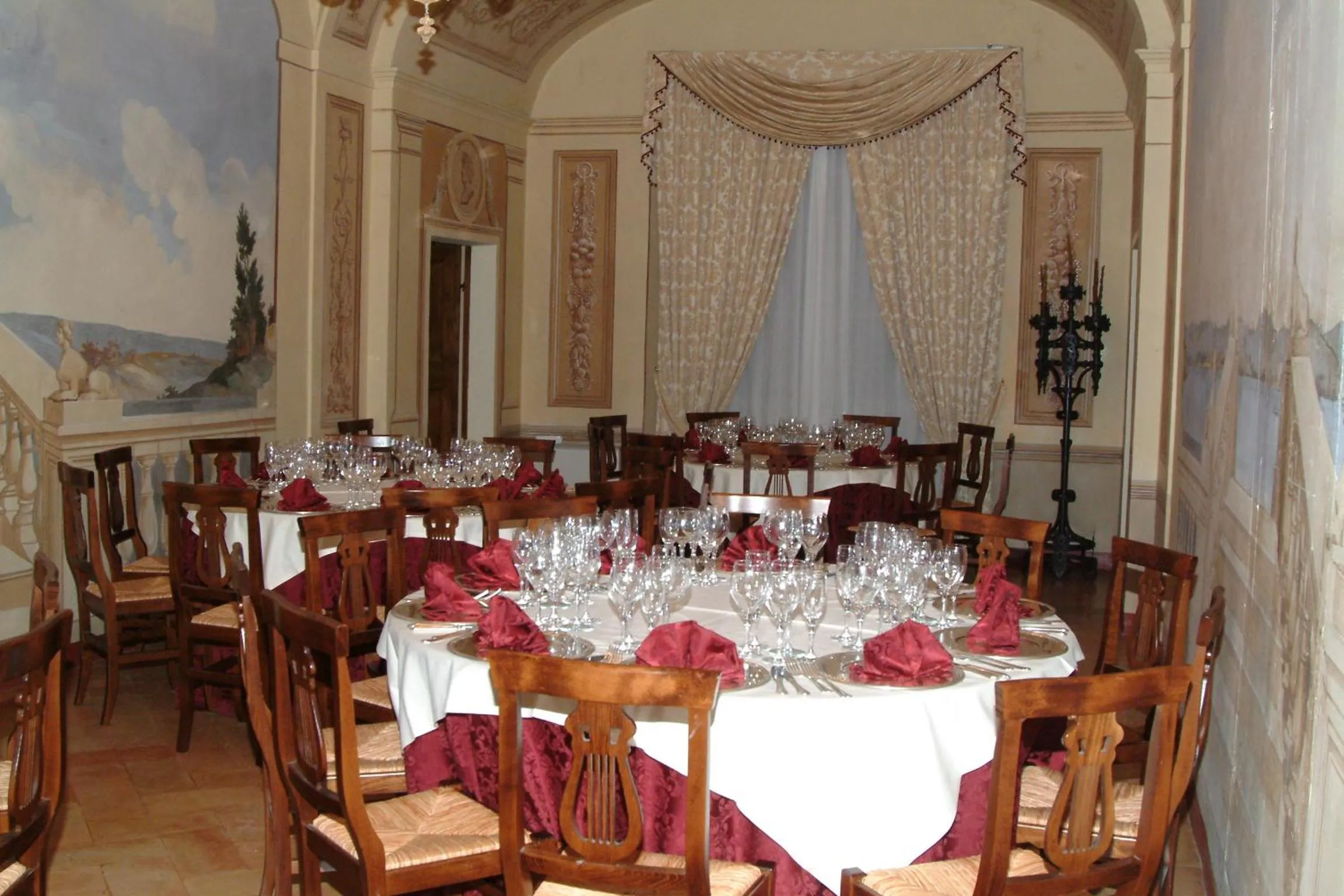 Restaurant/places to eat in Hotel Palazzo Brunamonti